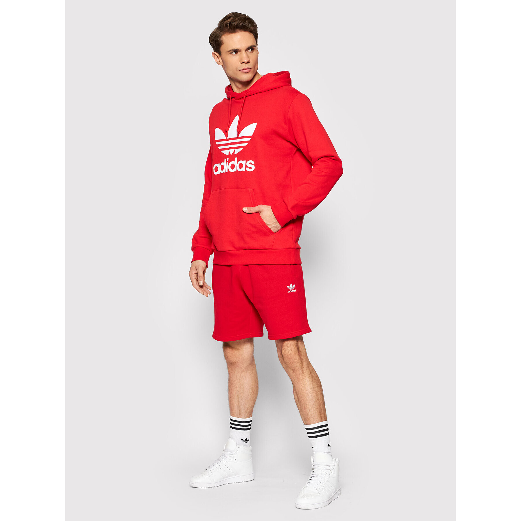 adidas Суитшърт adicolor Classics Trefoil HE9500 Червен Standard Fit - Pepit.bg