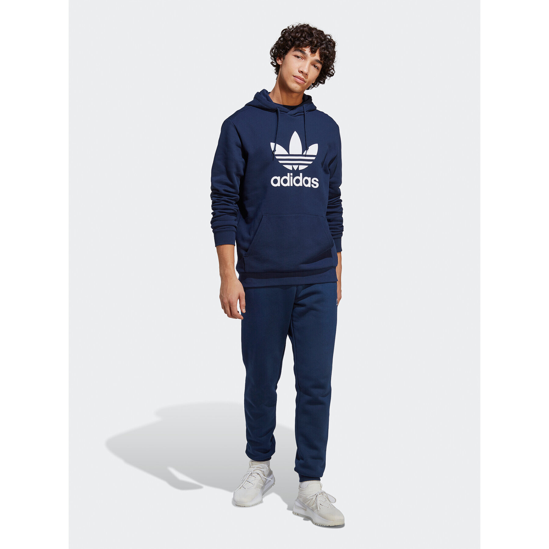 adidas Суитшърт adicolor Classics Trefoil Hoodie IA4886 Тъмносин Regular Fit - Pepit.bg