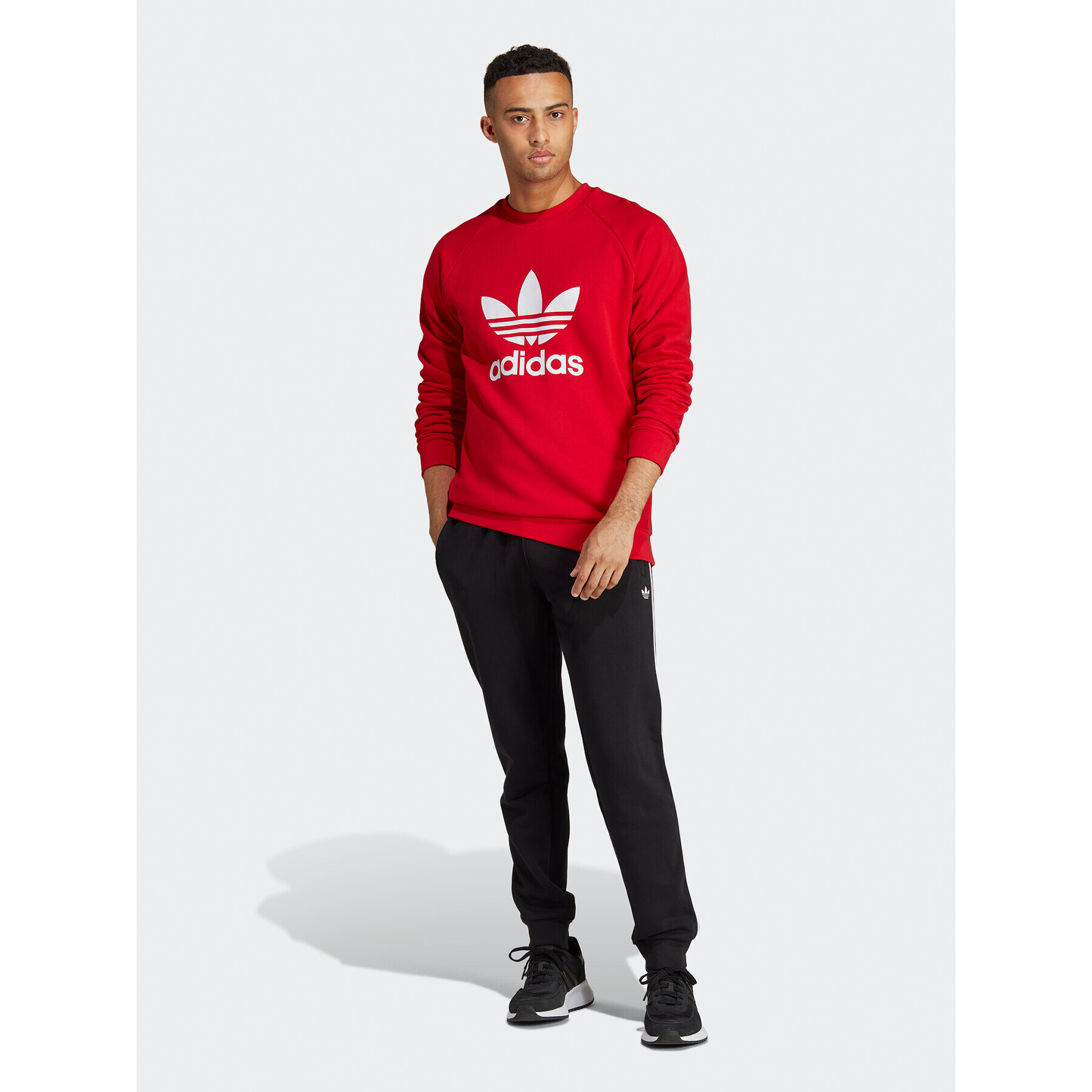 adidas Суитшърт adicolor Classics Trefoil IA4855 Червен Regular Fit - Pepit.bg