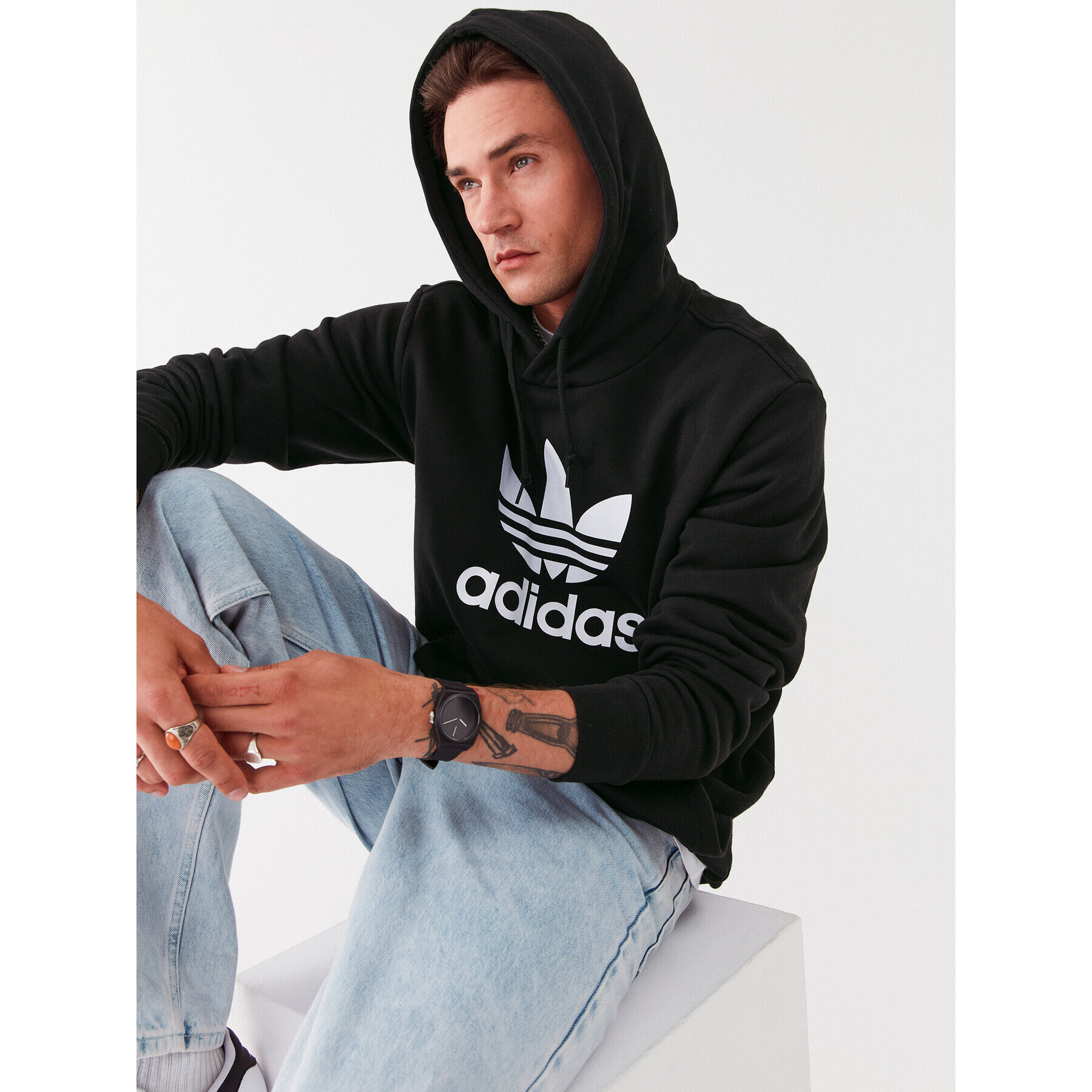 adidas Суитшърт adicolor Classics Trefoil IA4883 Черен Regular Fit - Pepit.bg