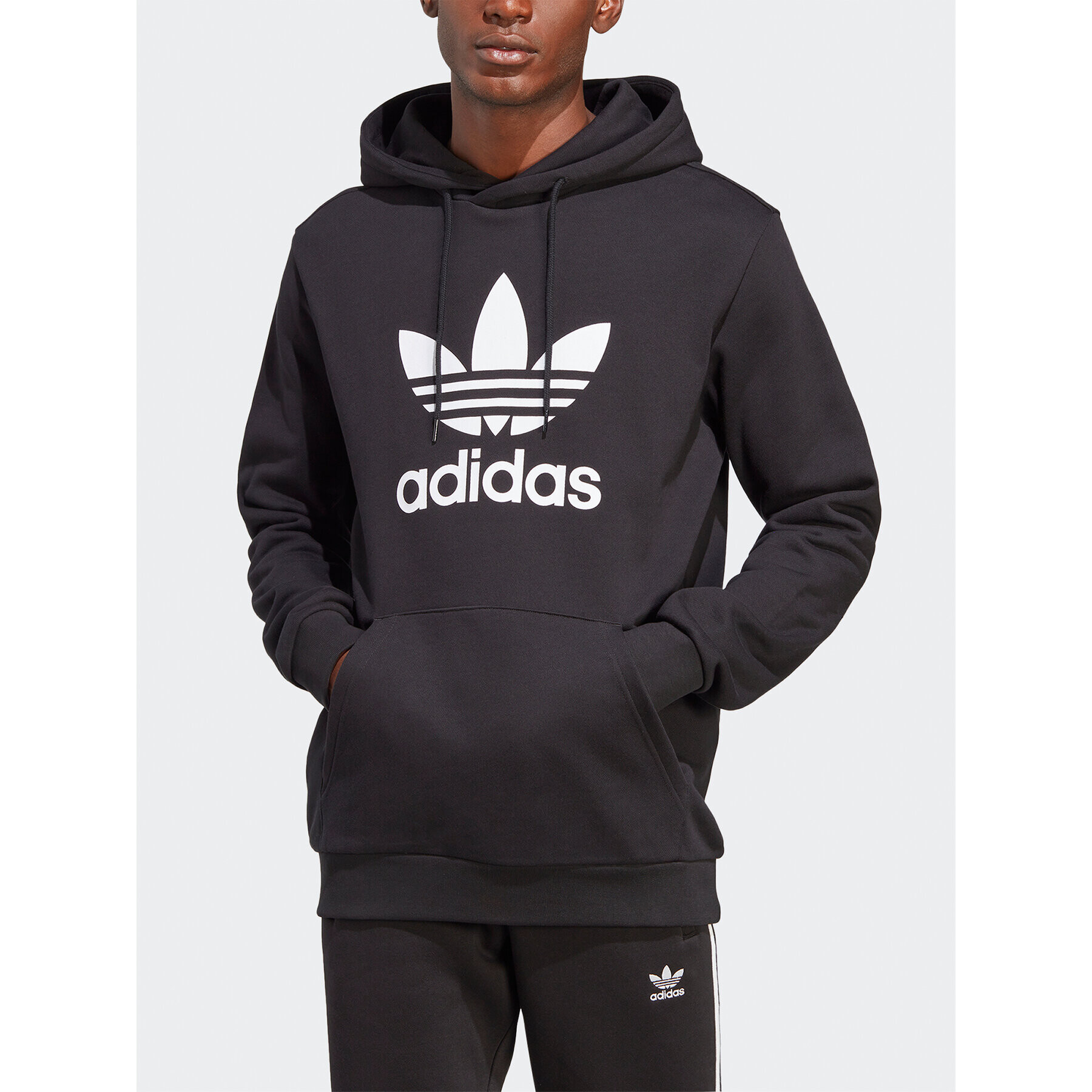 adidas Суитшърт adicolor Classics Trefoil IA4883 Черен Regular Fit - Pepit.bg