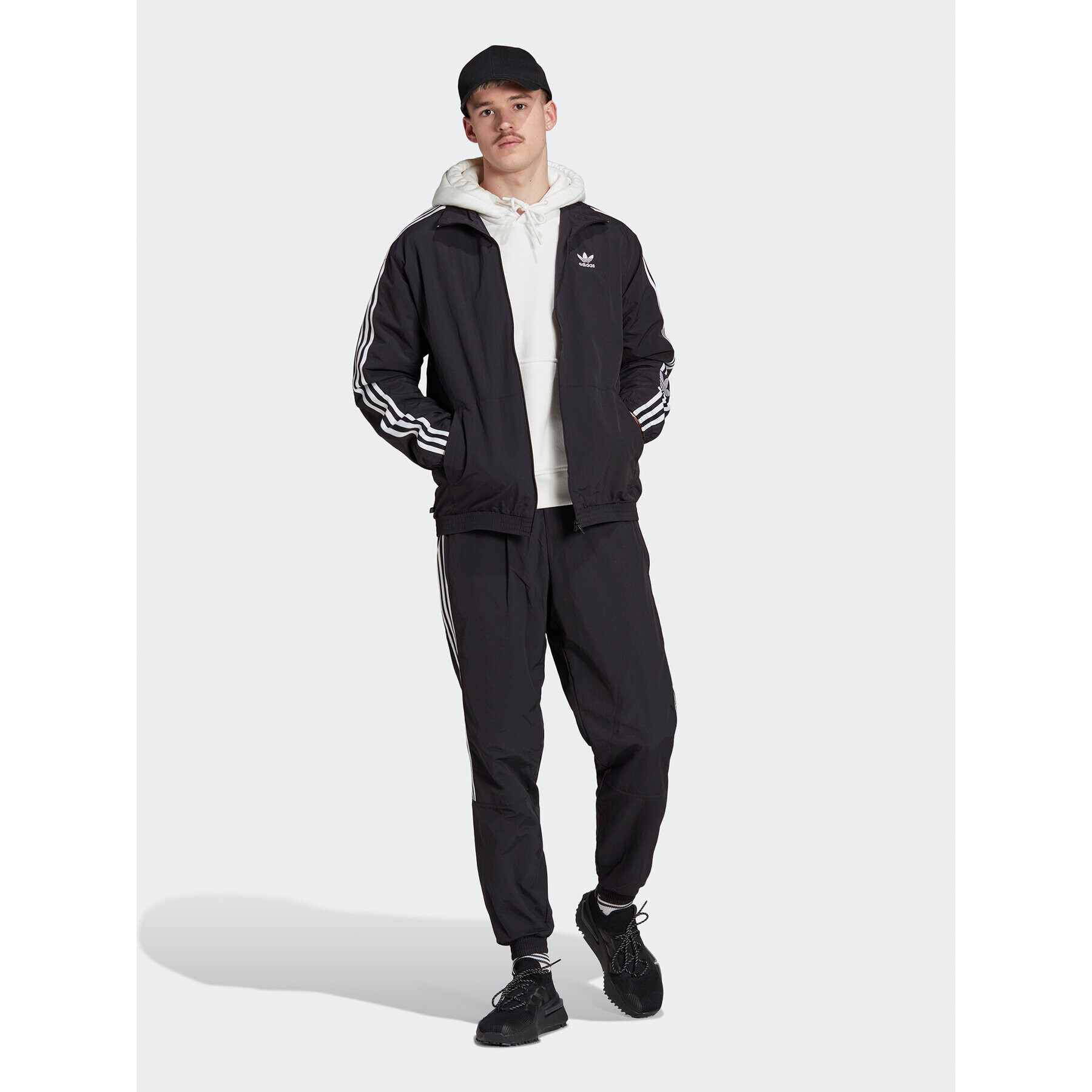 adidas Суитшърт Adicolor Classics Trefoil Track Top IA6359 Черен Regular Fit - Pepit.bg