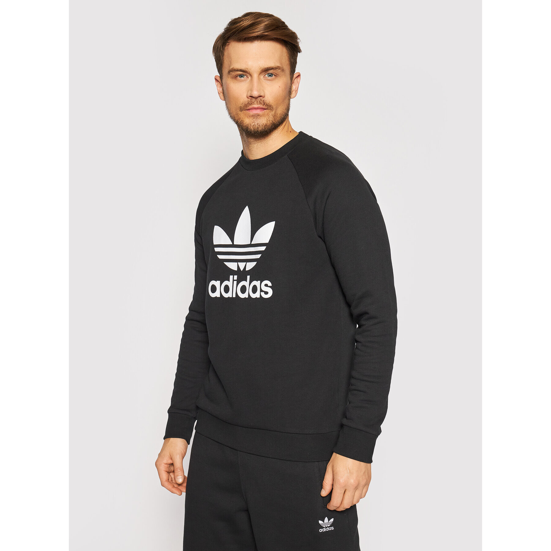 adidas Суитшърт adicolor Classics Treofil H06651 Черен Regular Fit - Pepit.bg