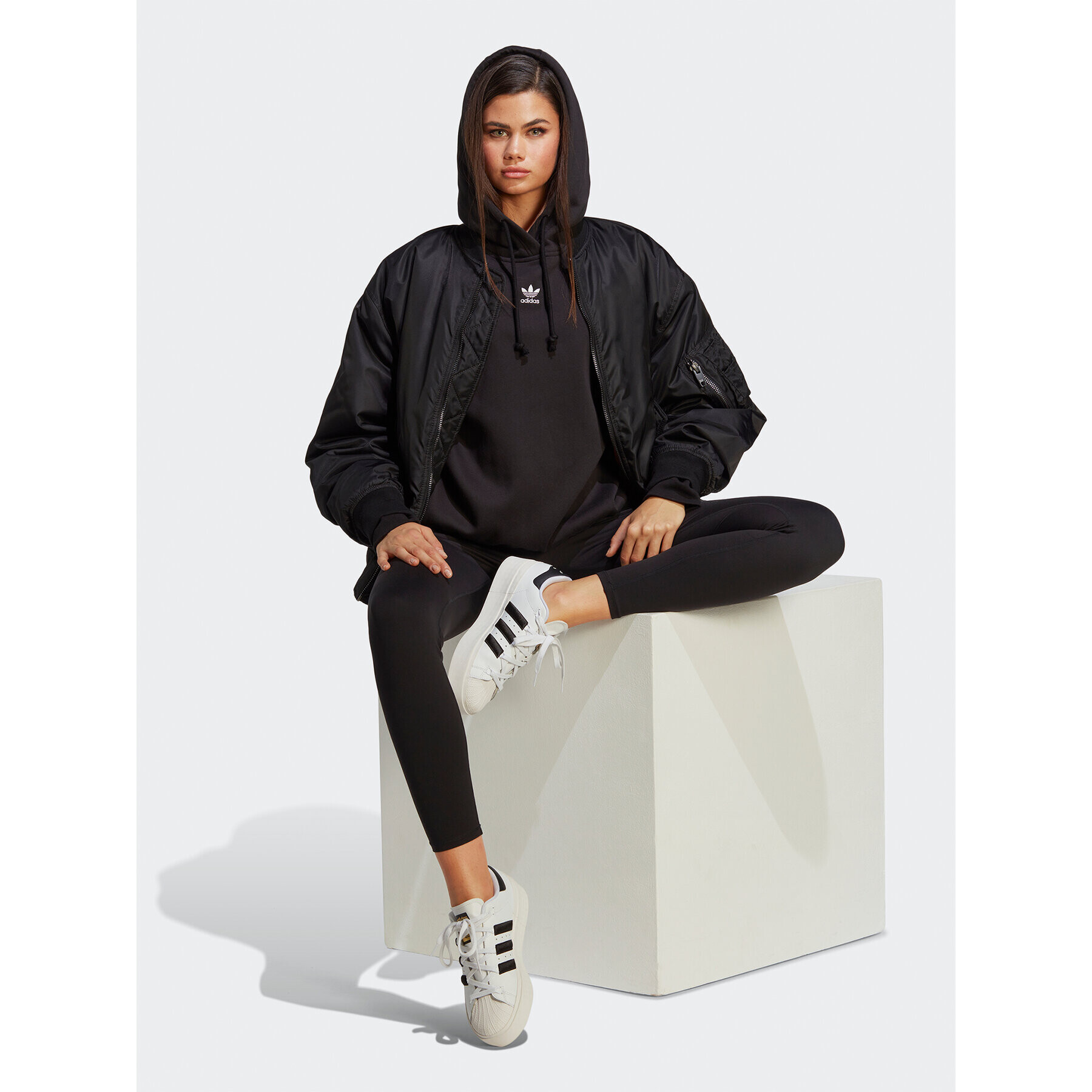 adidas Суитшърт Adicolor Essentials Boyfriend Hoodie IC8342 Черен Loose Fit - Pepit.bg