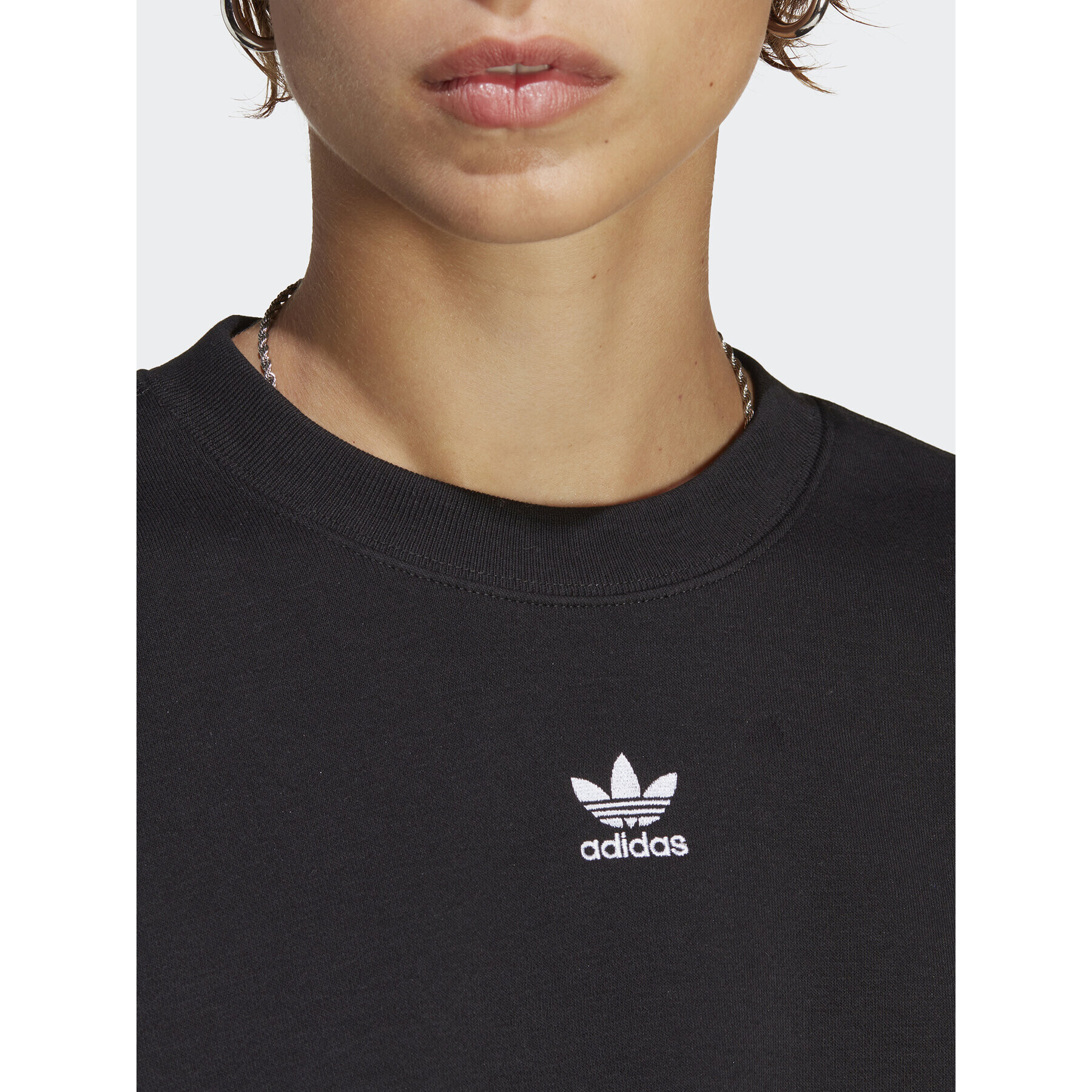 adidas Суитшърт adicolor Essentials IA6504 Черен Relaxed Fit - Pepit.bg