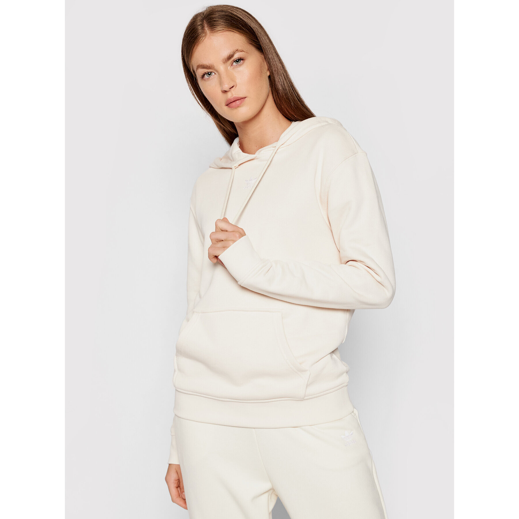 adidas Суитшърт adicolor Essentials H06618 Бял Regular Fit - Pepit.bg