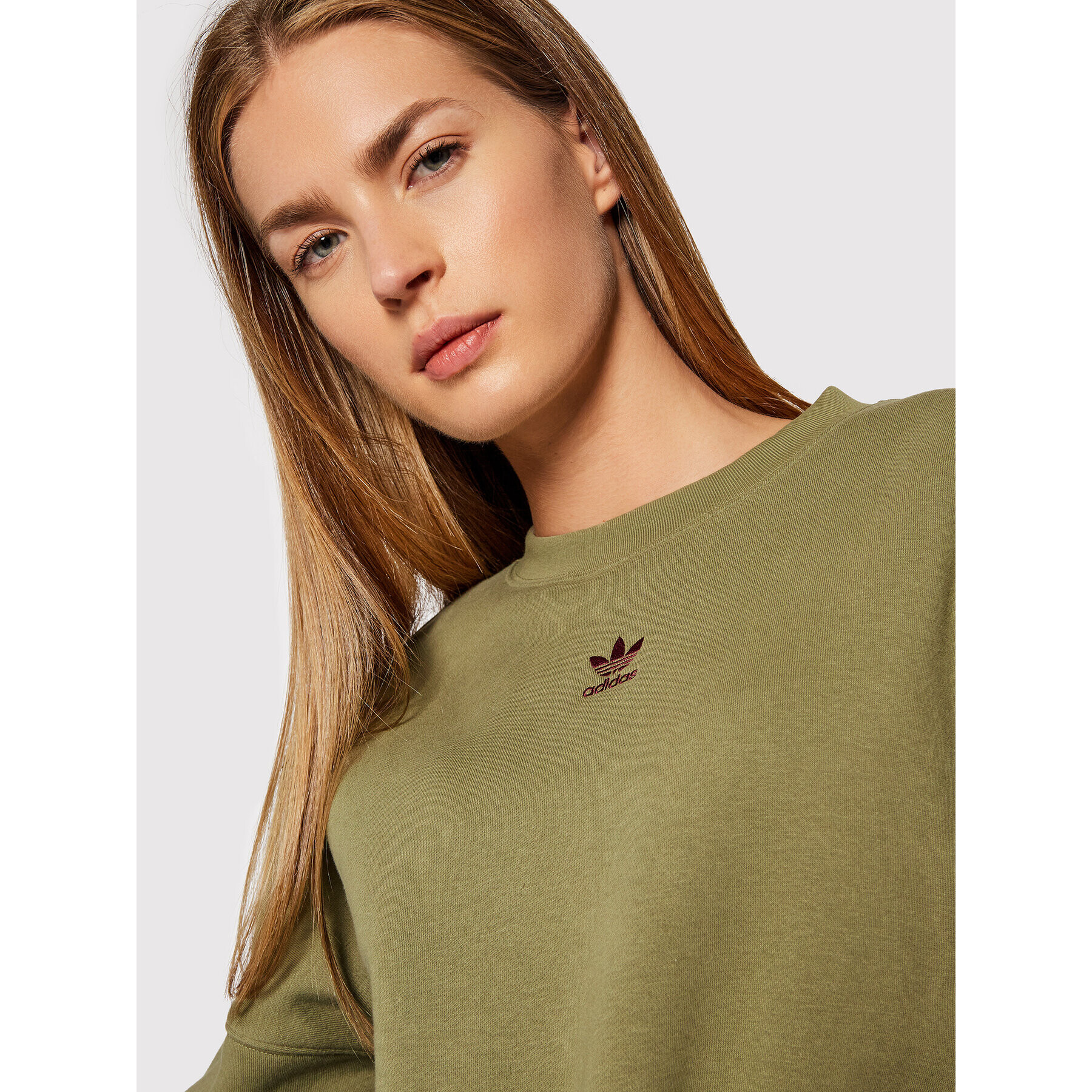 adidas Суитшърт adicolor Essentials H06657 Зелен Relaxed Fit - Pepit.bg