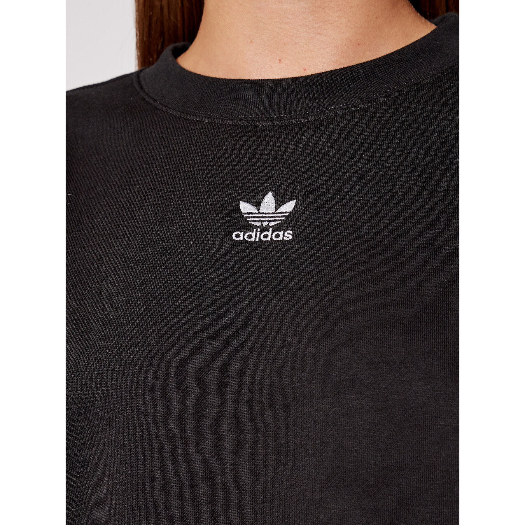 adidas Суитшърт adicolor Essentials H06660 Черен Relaxed Fit - Pepit.bg