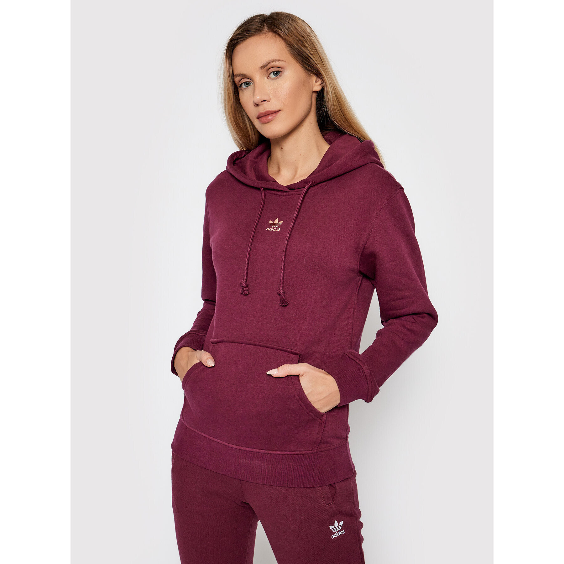 adidas Суитшърт adicolor Essentials H34728 Бордо Standard Fit - Pepit.bg