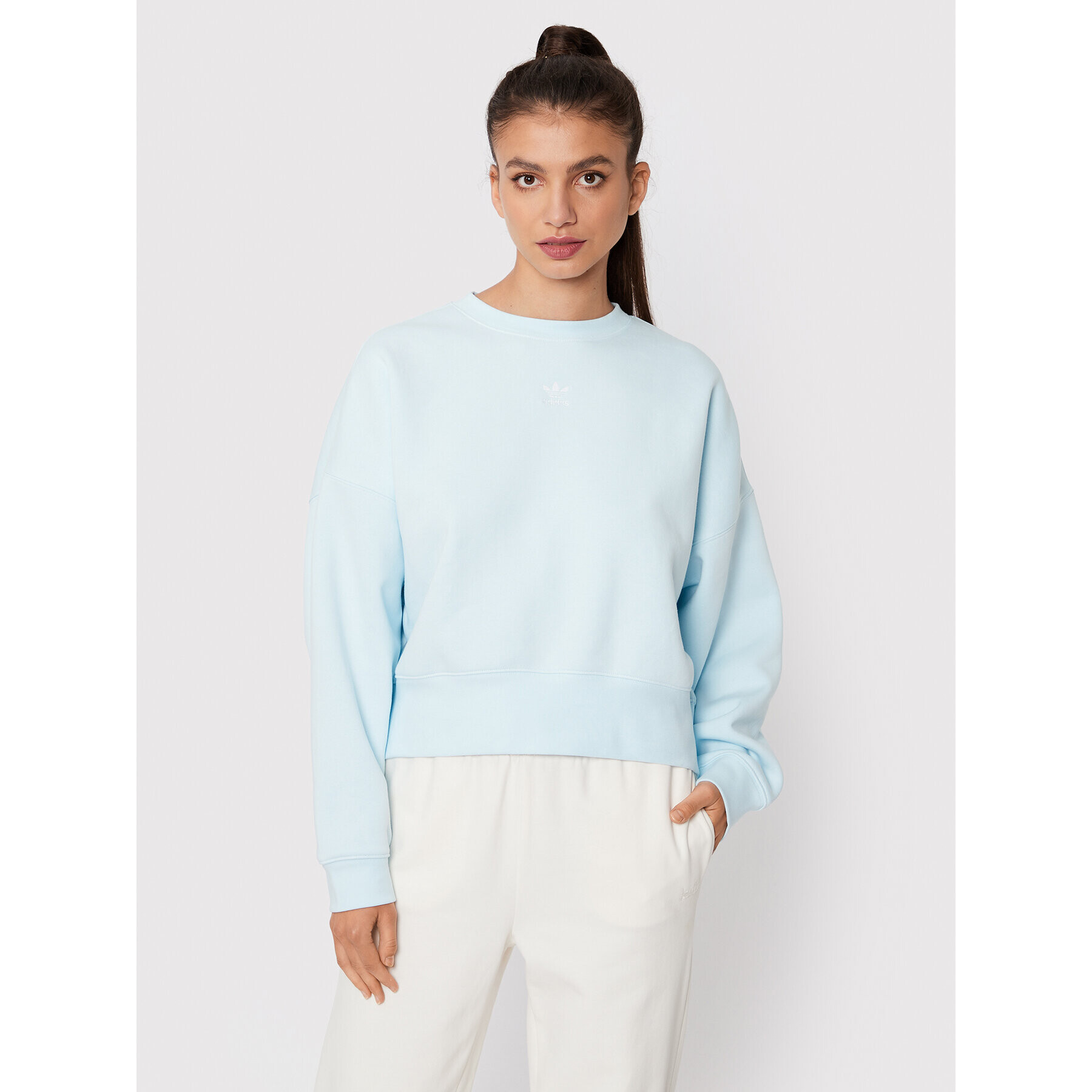 adidas Суитшърт adicolor Essentials HJ7867 Син Relaxed Fit - Pepit.bg
