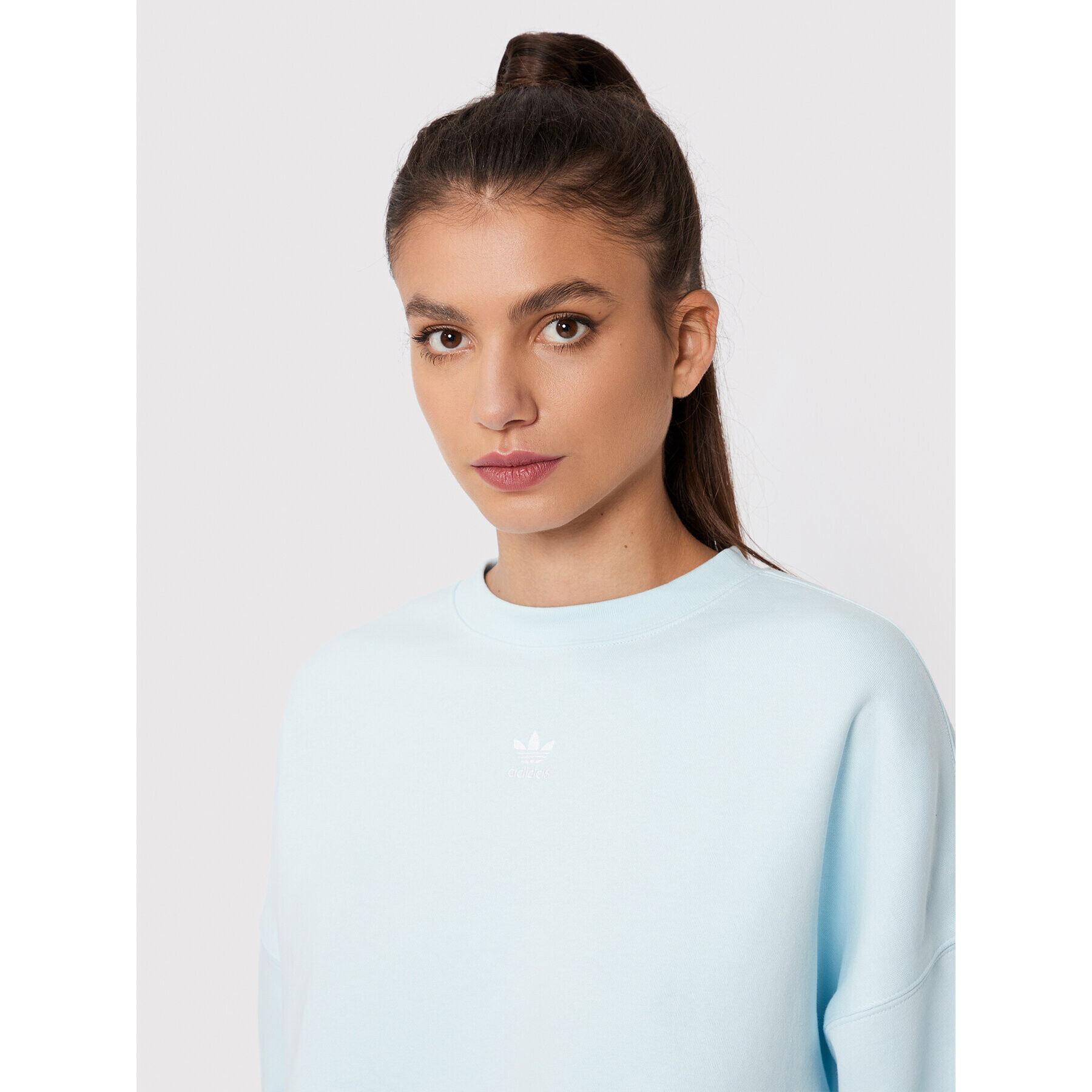 adidas Суитшърт adicolor Essentials HJ7867 Син Relaxed Fit - Pepit.bg