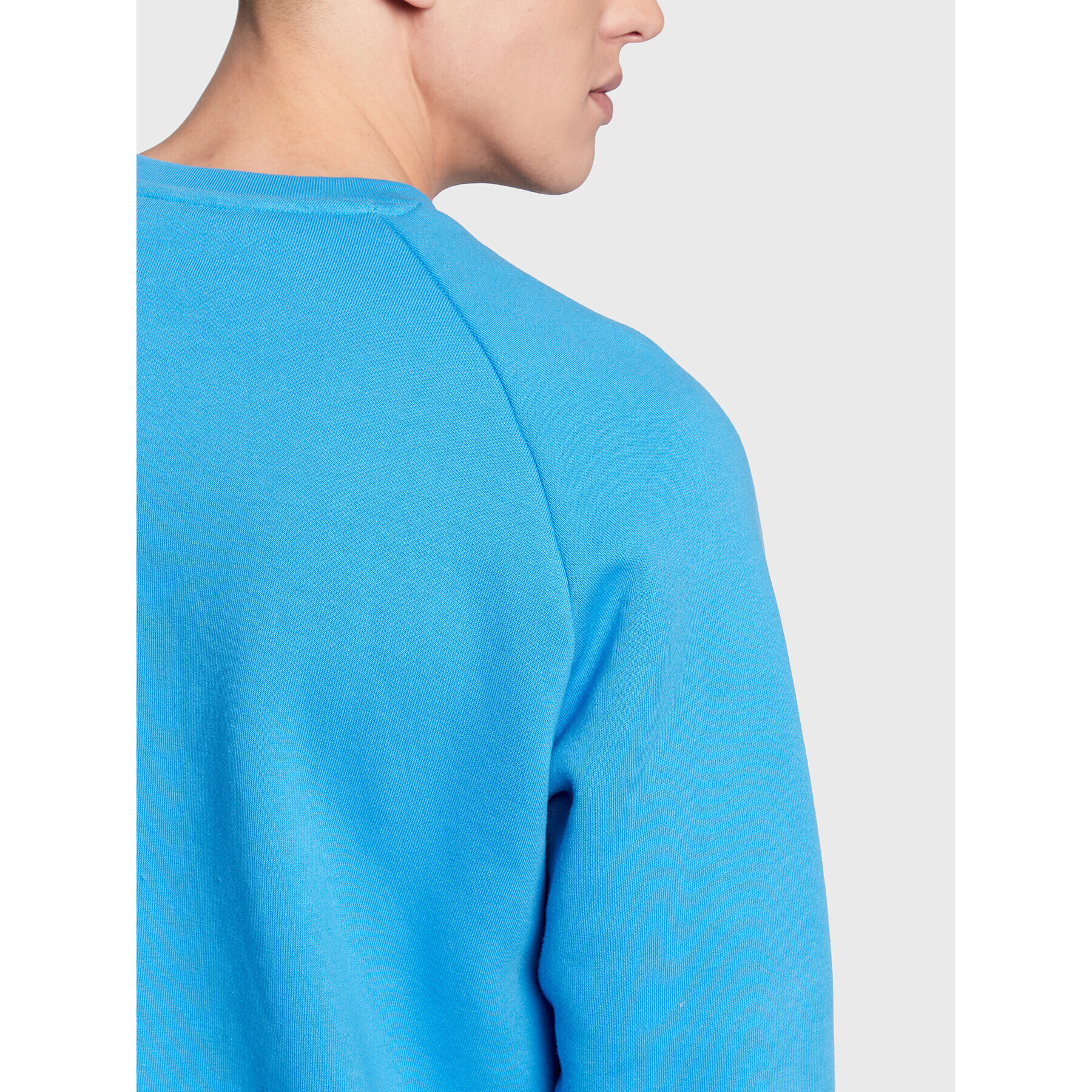 adidas Суитшърт adicolor Essentials Trefoil HJ7992 Син Regular Fit - Pepit.bg
