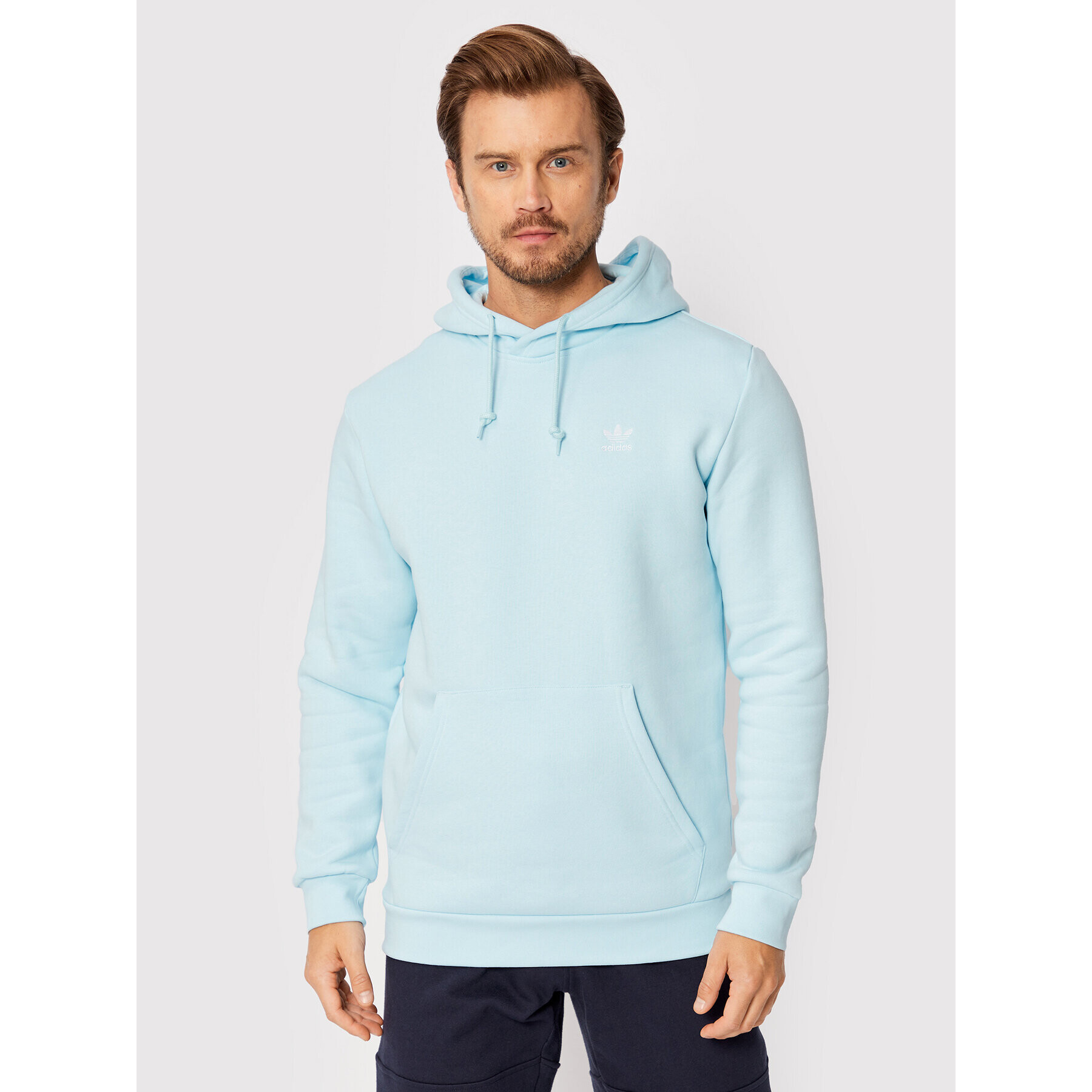 adidas Суитшърт adicolor Essentials Trefoil HK0095 Син Regular Fit - Pepit.bg