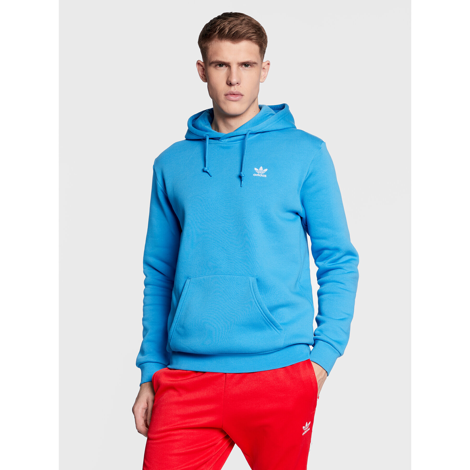 adidas Суитшърт adicolor Essentials Trefoil HK0098 Син Regular Fit - Pepit.bg