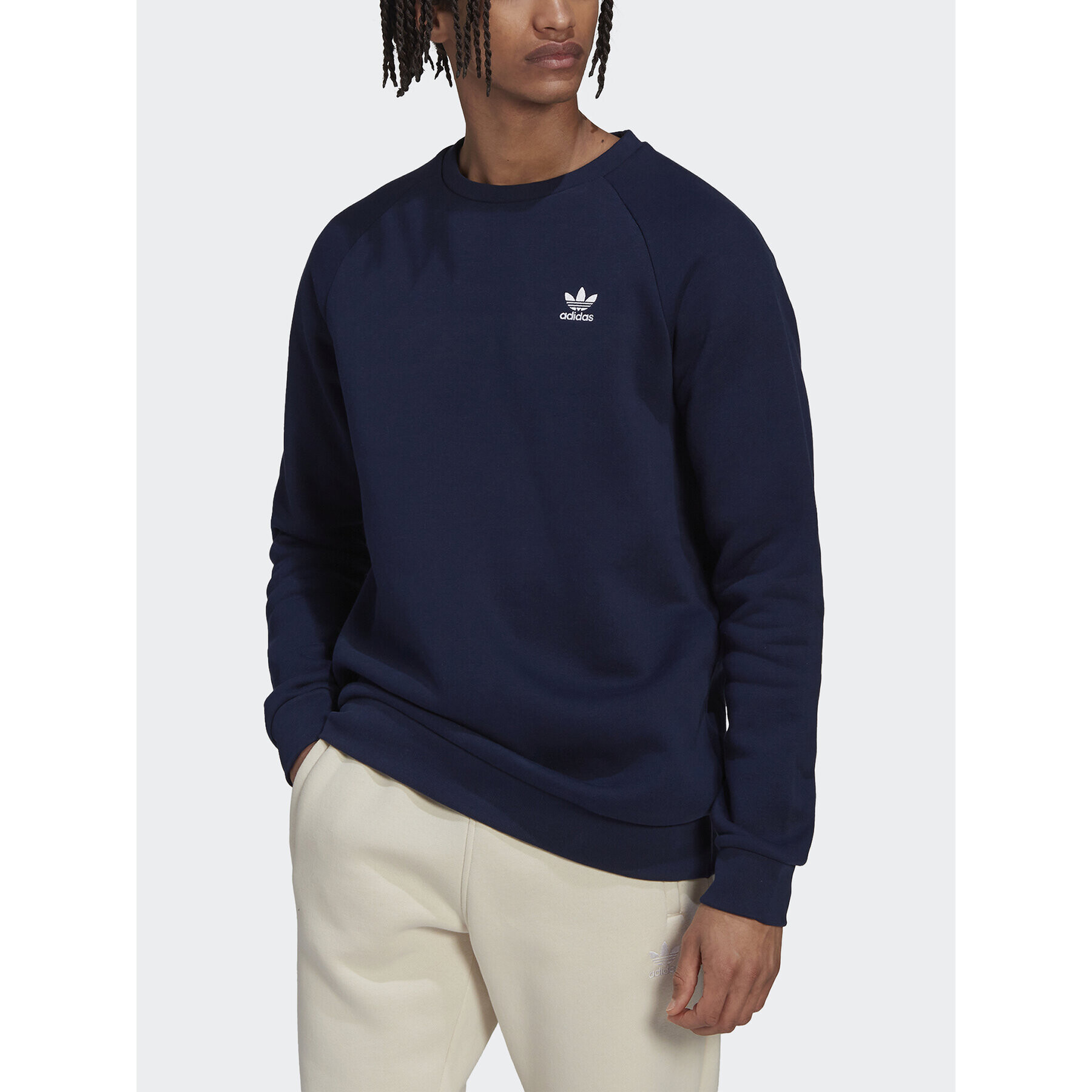 adidas Суитшърт adicolor Essentials Trefoil Тъмносин Regular Fit - Pepit.bg