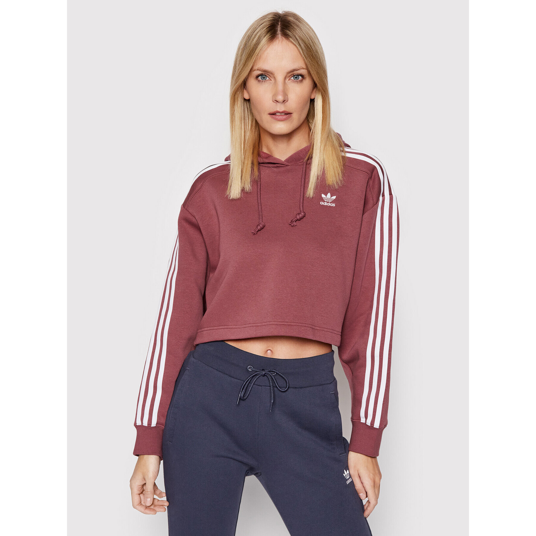adidas Суитшърт adicolor HC7531 Бордо Regular Fit - Pepit.bg