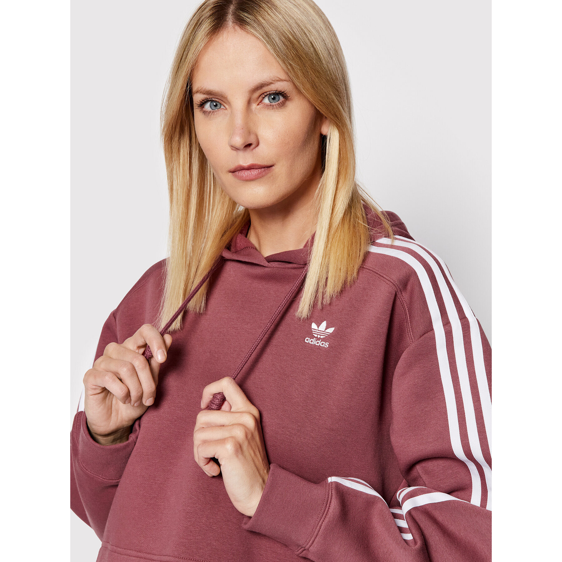 adidas Суитшърт adicolor HC7531 Бордо Regular Fit - Pepit.bg