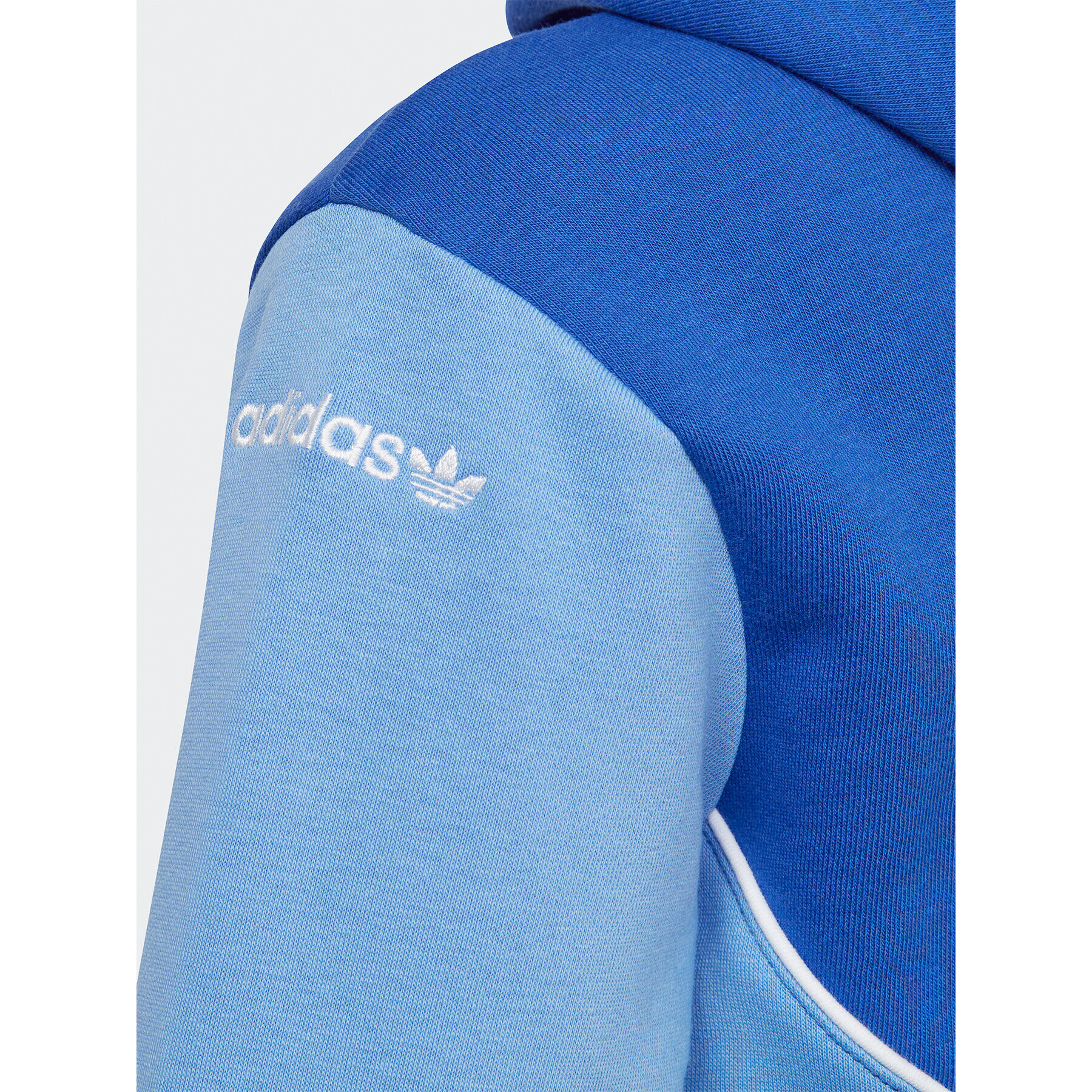 adidas Суитшърт Adicolor Hoodie IC6227 Син Regular Fit - Pepit.bg