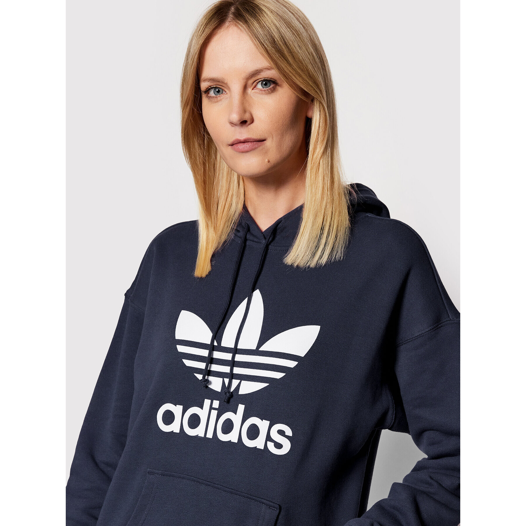 adidas Суитшърт adicolor Trefoil HE6951 Тъмносин Regular Fit - Pepit.bg