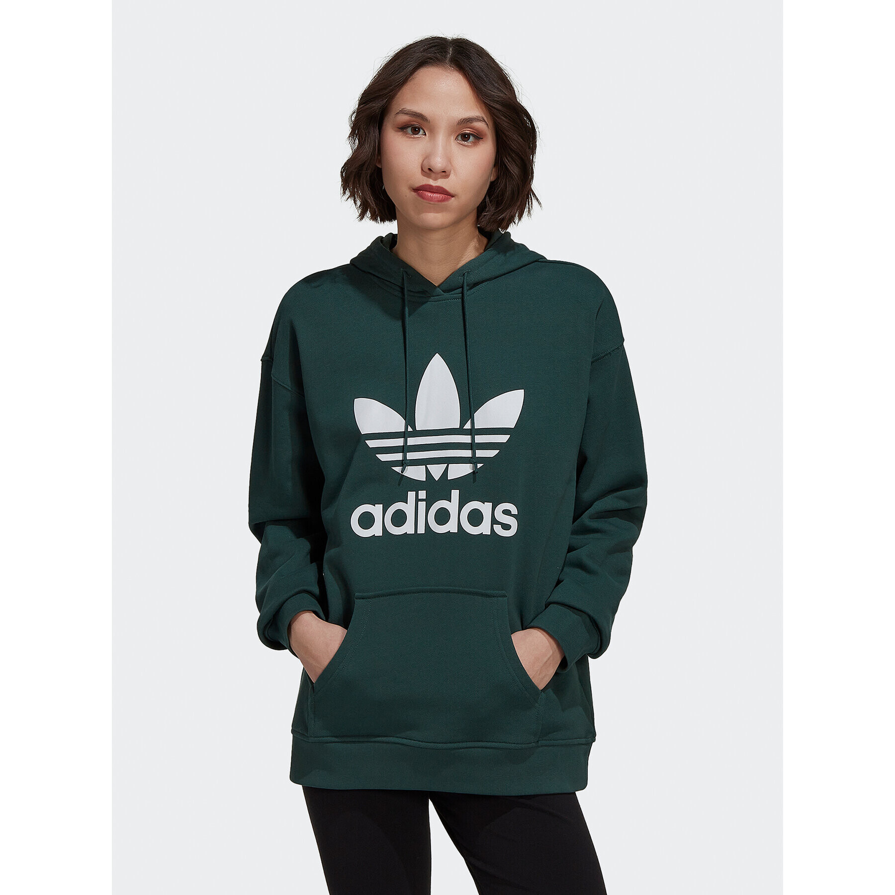 adidas Суитшърт adicolor Trefoil HK9654 Зелен Regular Fit - Pepit.bg