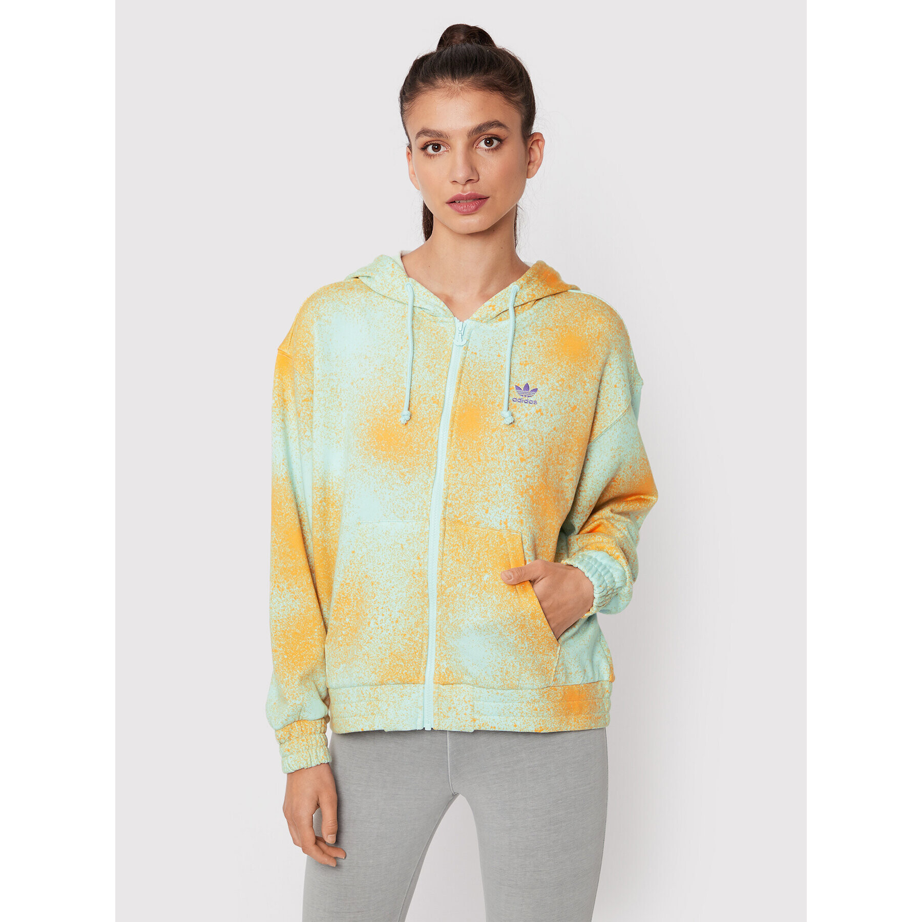 adidas Суитшърт Allover Print HL6612 Жълт Relaxed Fit - Pepit.bg