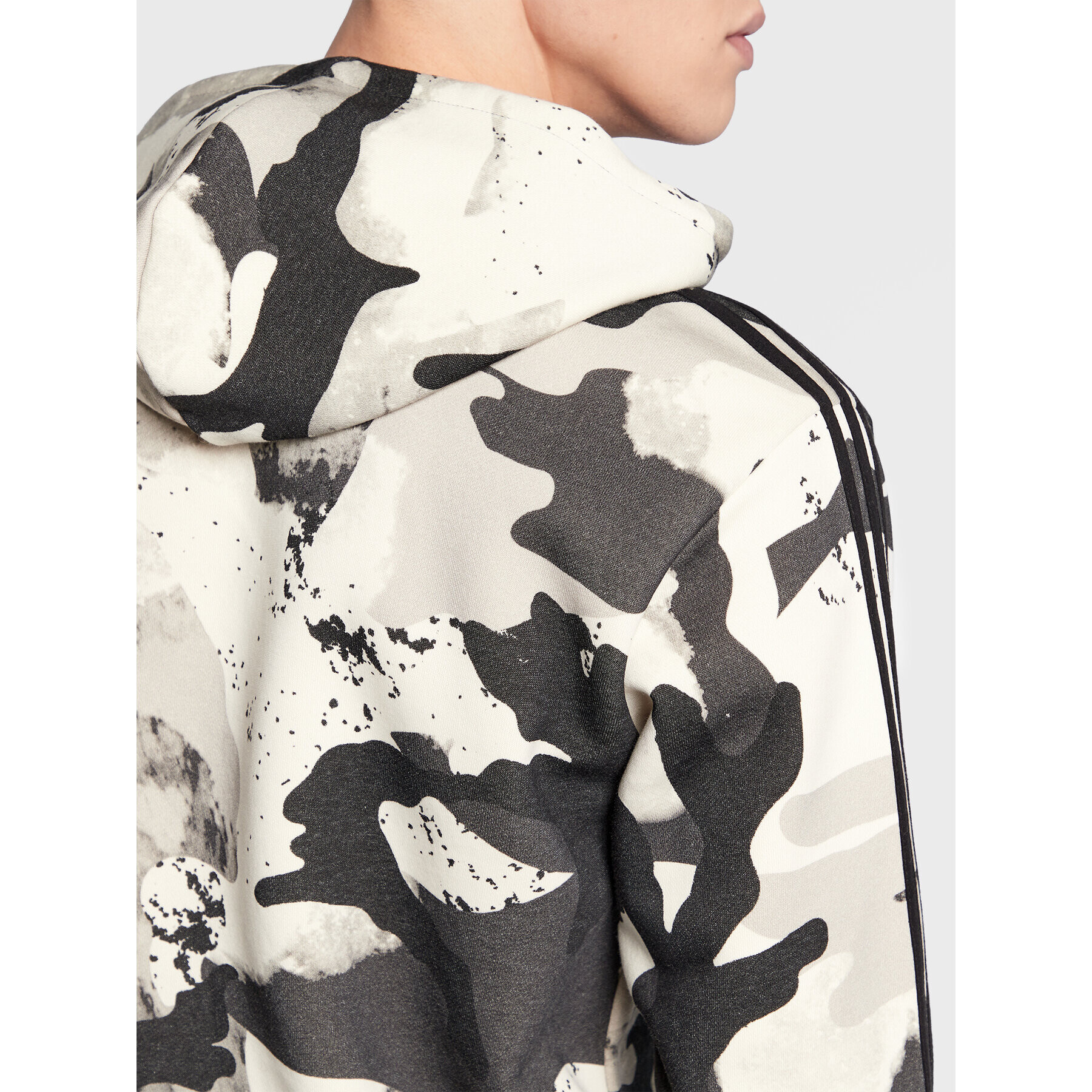 adidas Суитшърт Camo Series HK2805 Сив Regular Fit - Pepit.bg