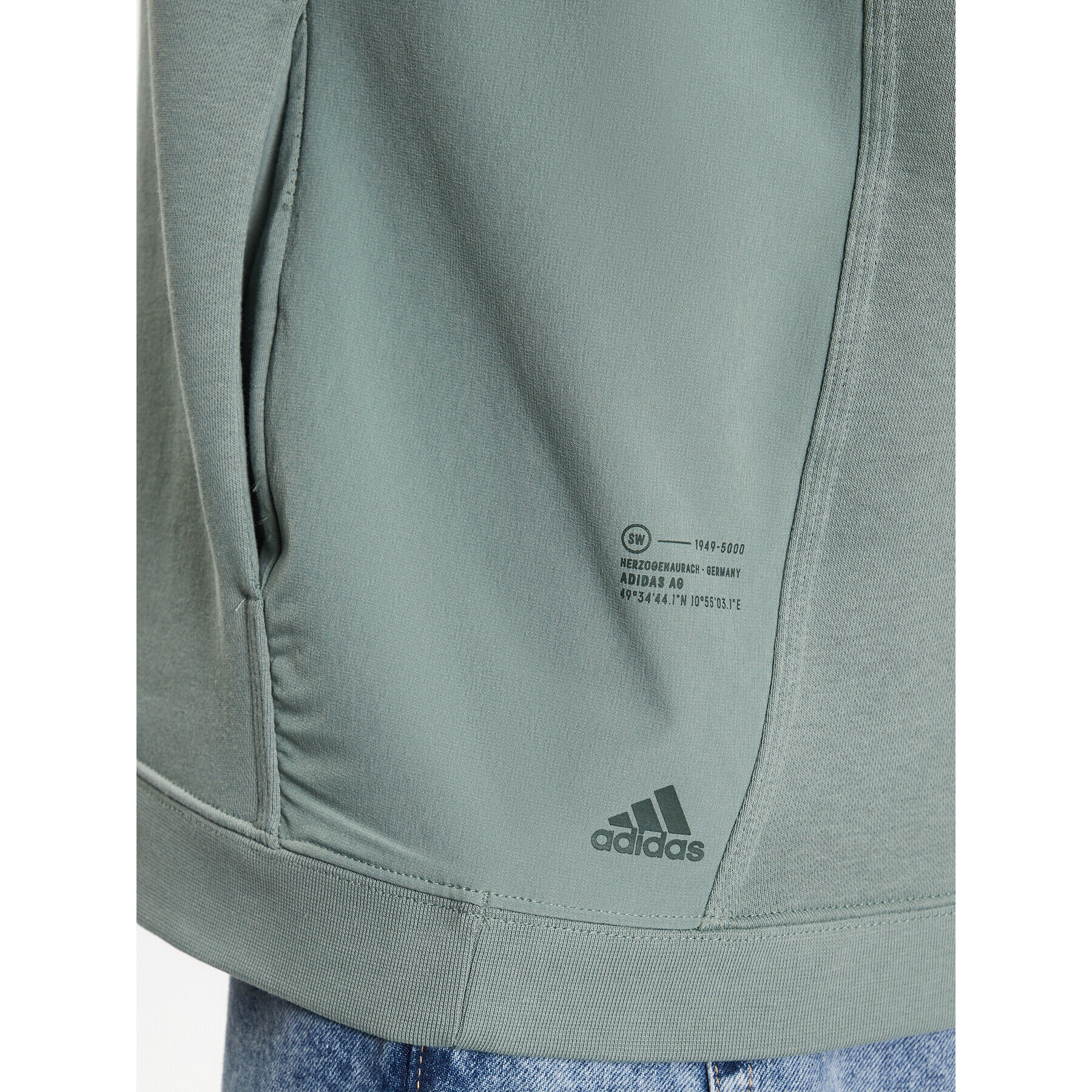 adidas Суитшърт City Escape Hoodie IC9743 Зелен Regular Fit - Pepit.bg