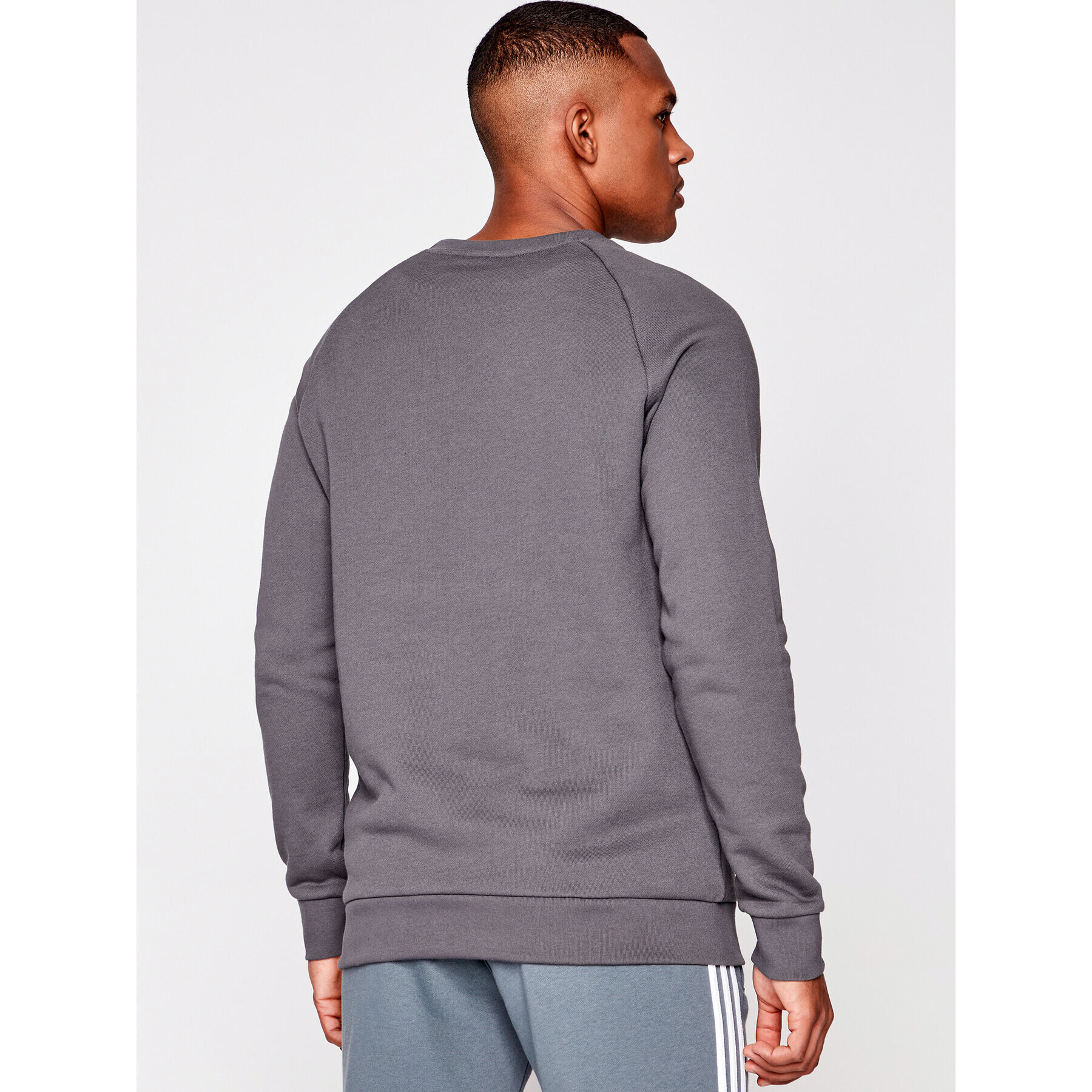 adidas Суитшърт Essential Crew GN3411 Сив Regular Fit - Pepit.bg