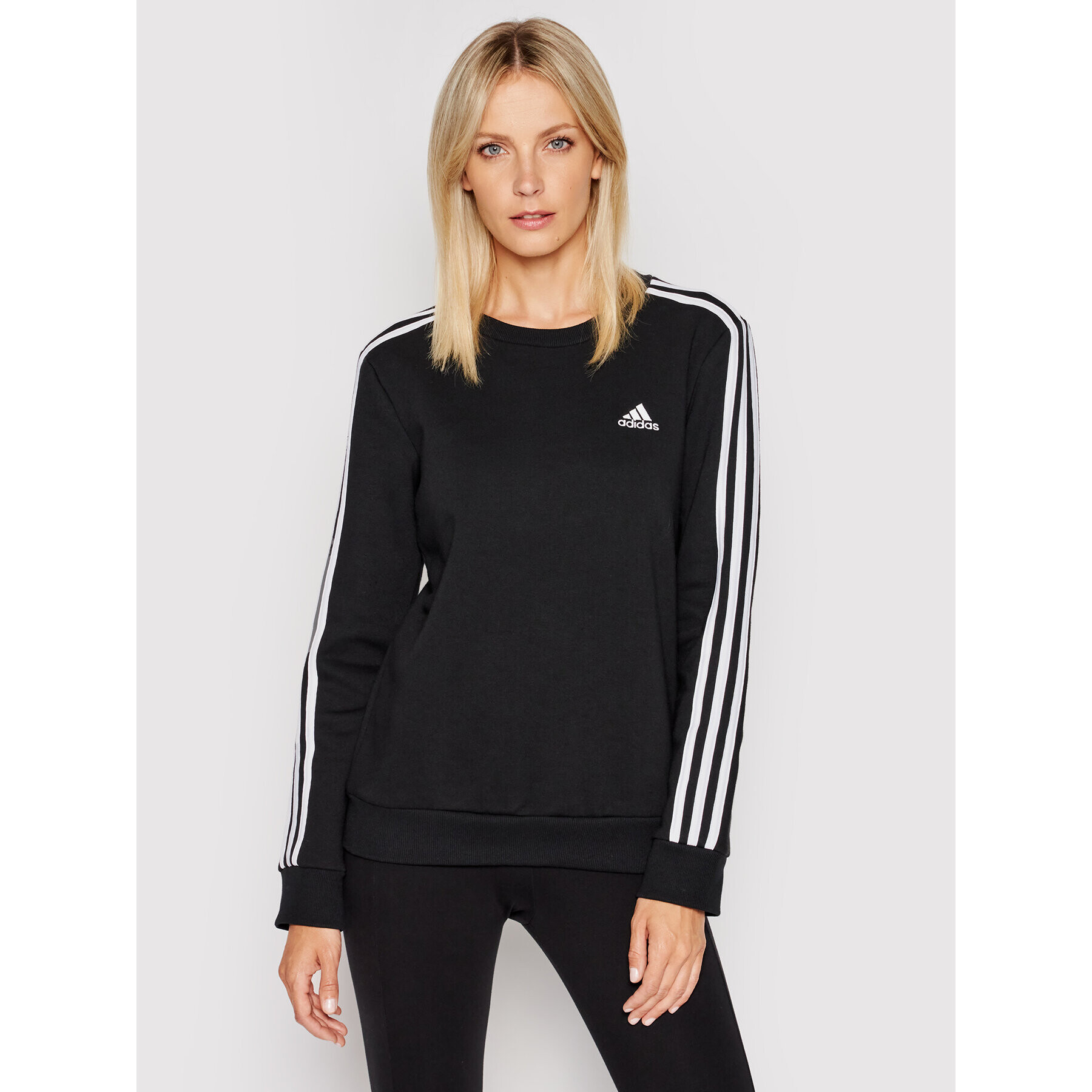 adidas Суитшърт Essentials 3-Stri GS1344 Черен Regular Fit - Pepit.bg