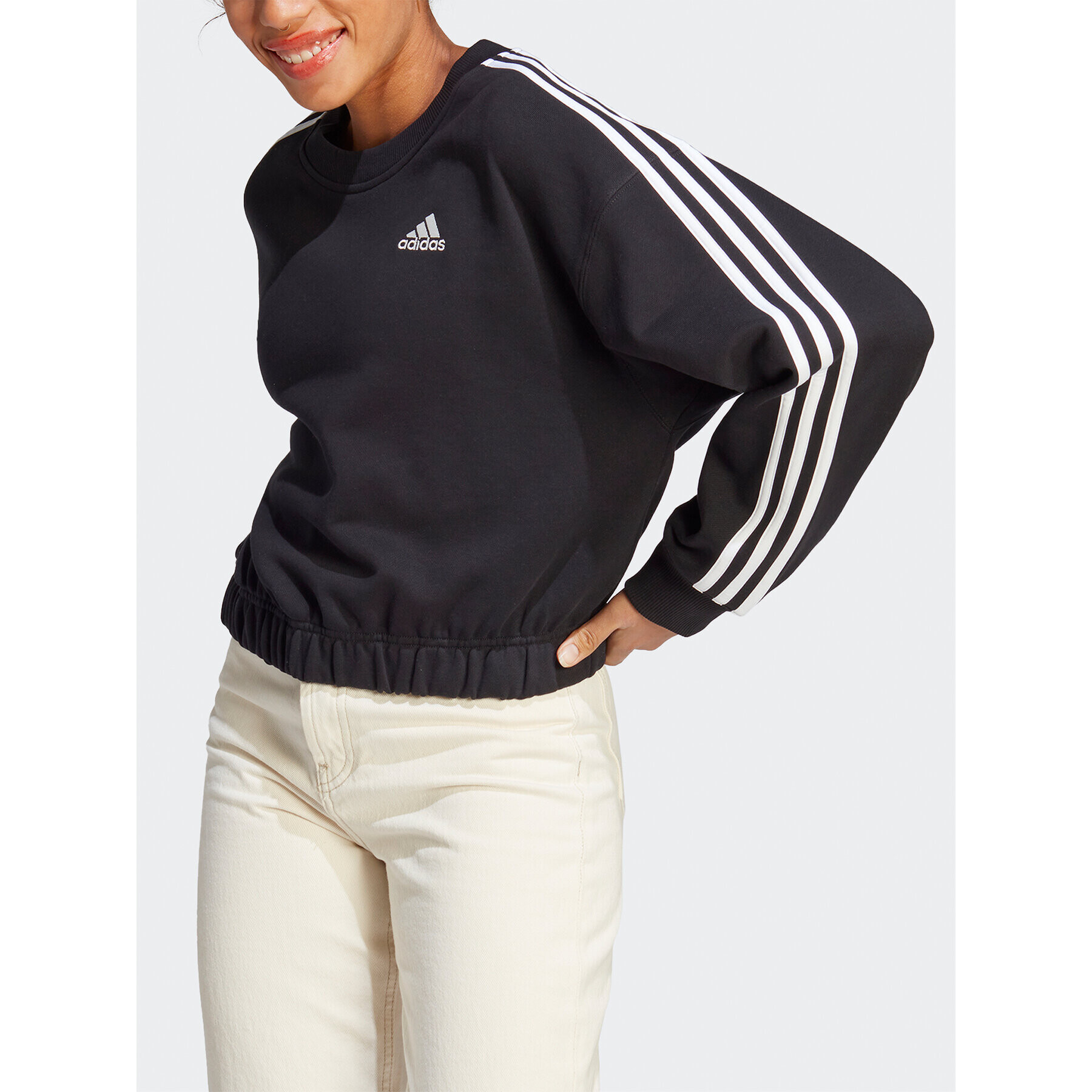 adidas Суитшърт Essentials 3-Stripes Crop Sweatshirt HR4926 Черен Loose Fit - Pepit.bg