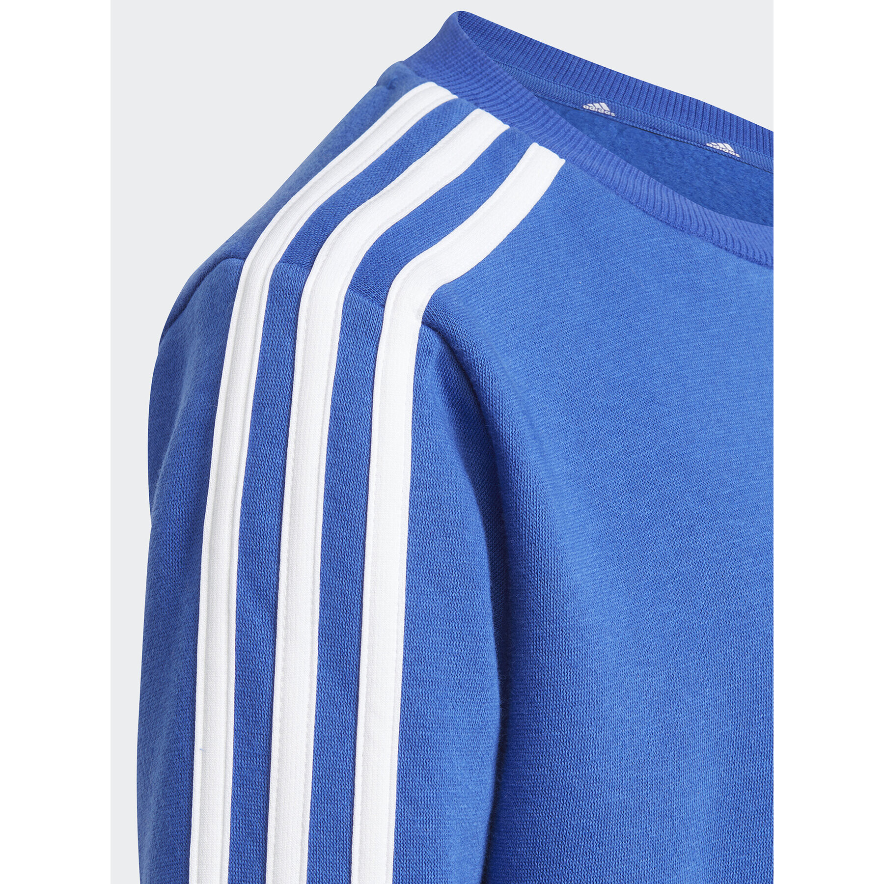 adidas Суитшърт Essentials 3-Stripes IJ6352 Син Regular Fit - Pepit.bg