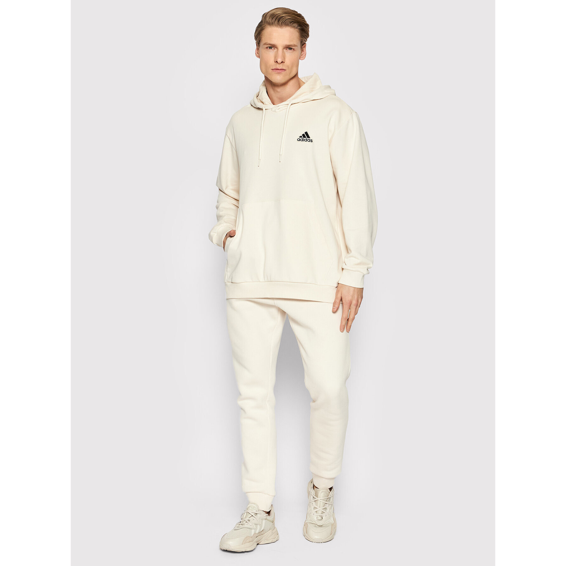 adidas Суитшърт Essentials FeelComfy HE4346 Бежов Loose Fit - Pepit.bg