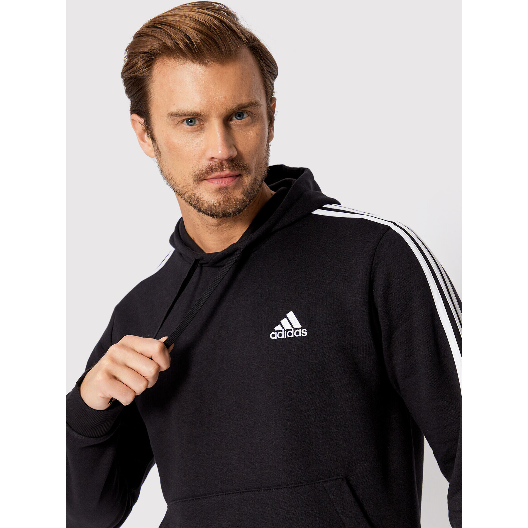 adidas Суитшърт Essentials Fleece 3-Stripes GK9072 Черен Regular Fit - Pepit.bg