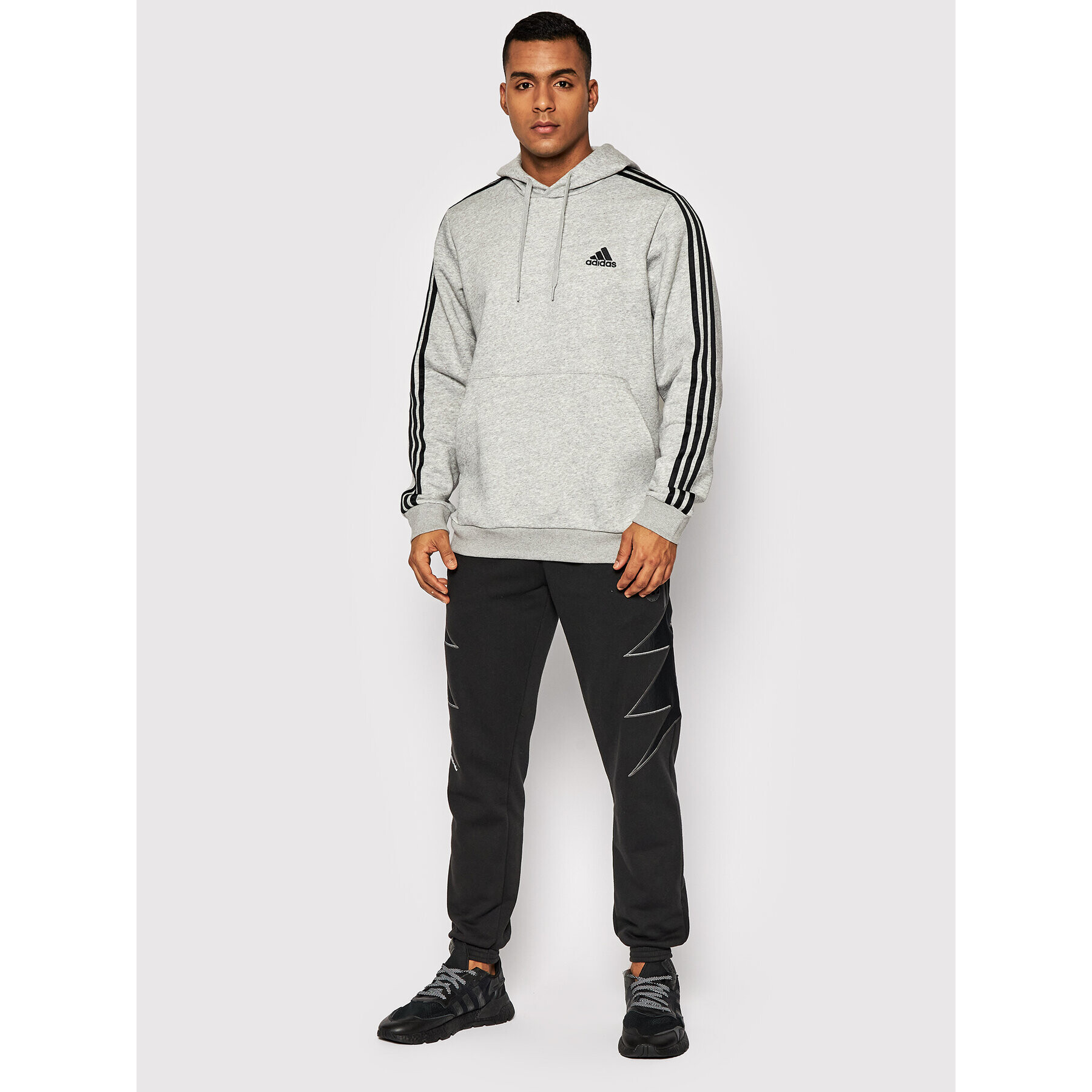 adidas Суитшърт Essentials Fleece 3-Stripes GK9084 Сив Regular Fit - Pepit.bg