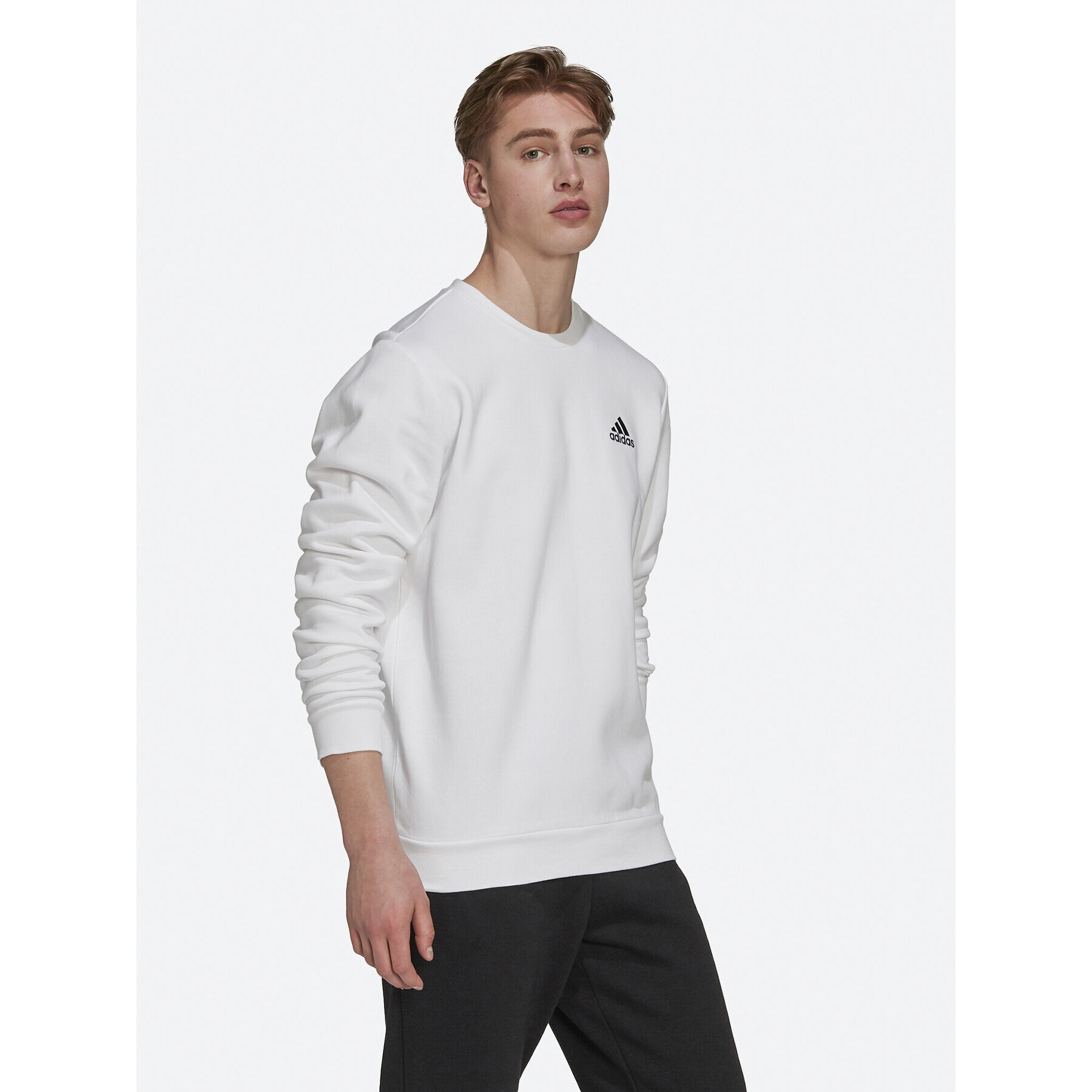 adidas Суитшърт Essentials H12220 Бял Regular Fit - Pepit.bg
