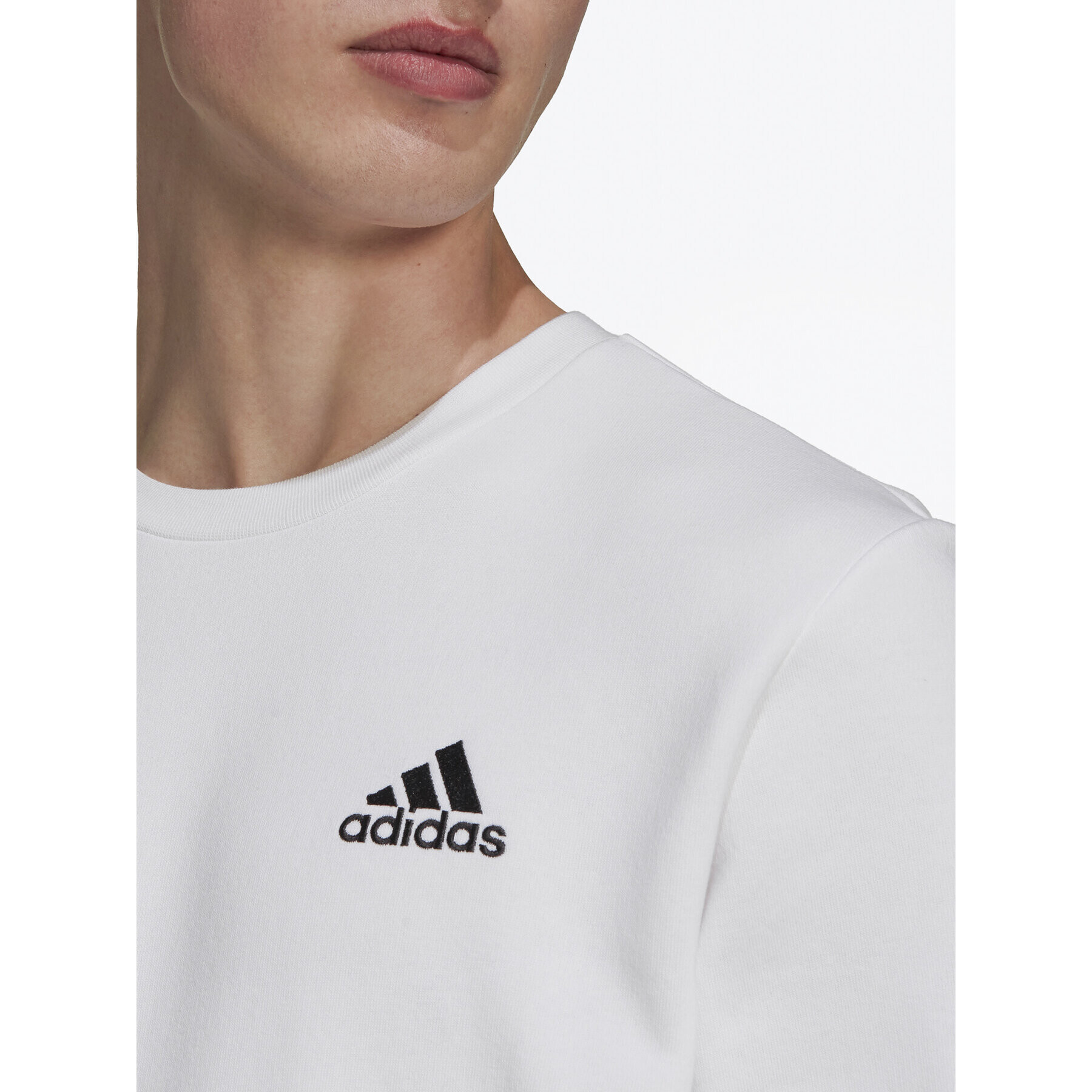 adidas Суитшърт Essentials H12220 Бял Regular Fit - Pepit.bg