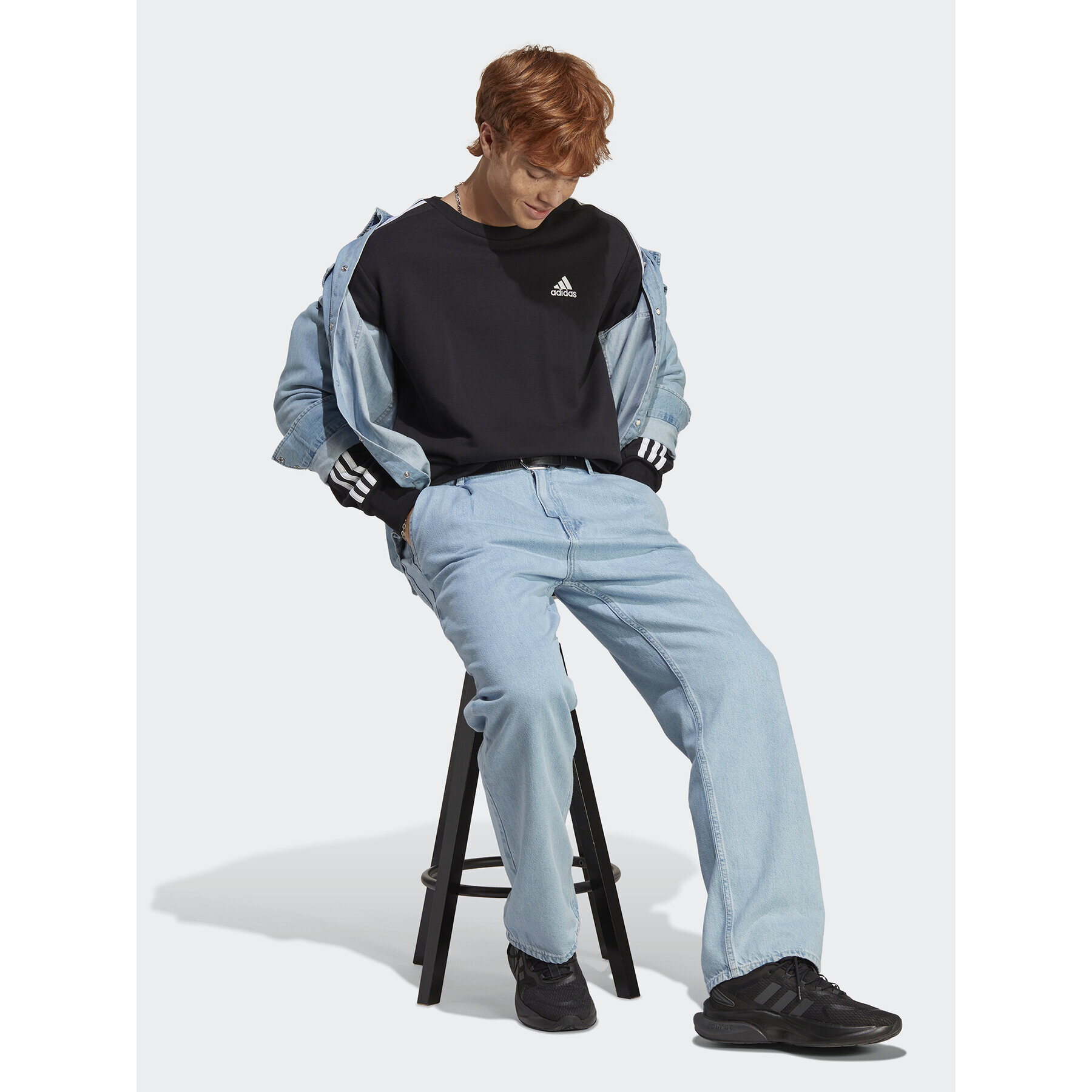 adidas Суитшърт Essentials IC9317 Черен Regular Fit - Pepit.bg