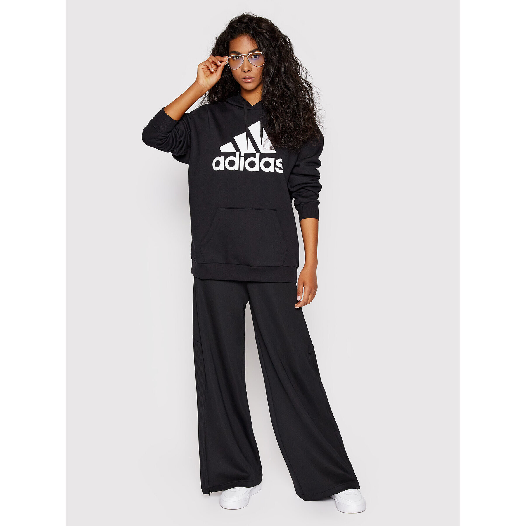 adidas Суитшърт Essentials Logo HD1756 Черен Loose Fit - Pepit.bg