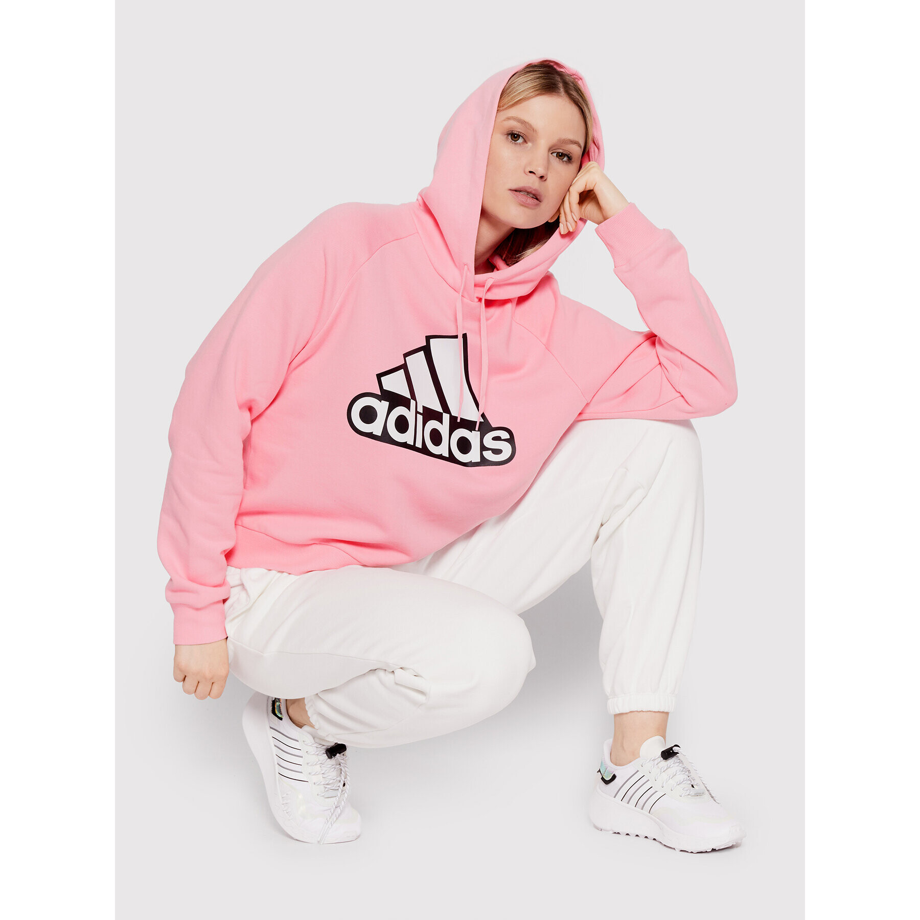 adidas Суитшърт Essentials Outline Logo HC9174 Розов Loose Fit - Pepit.bg