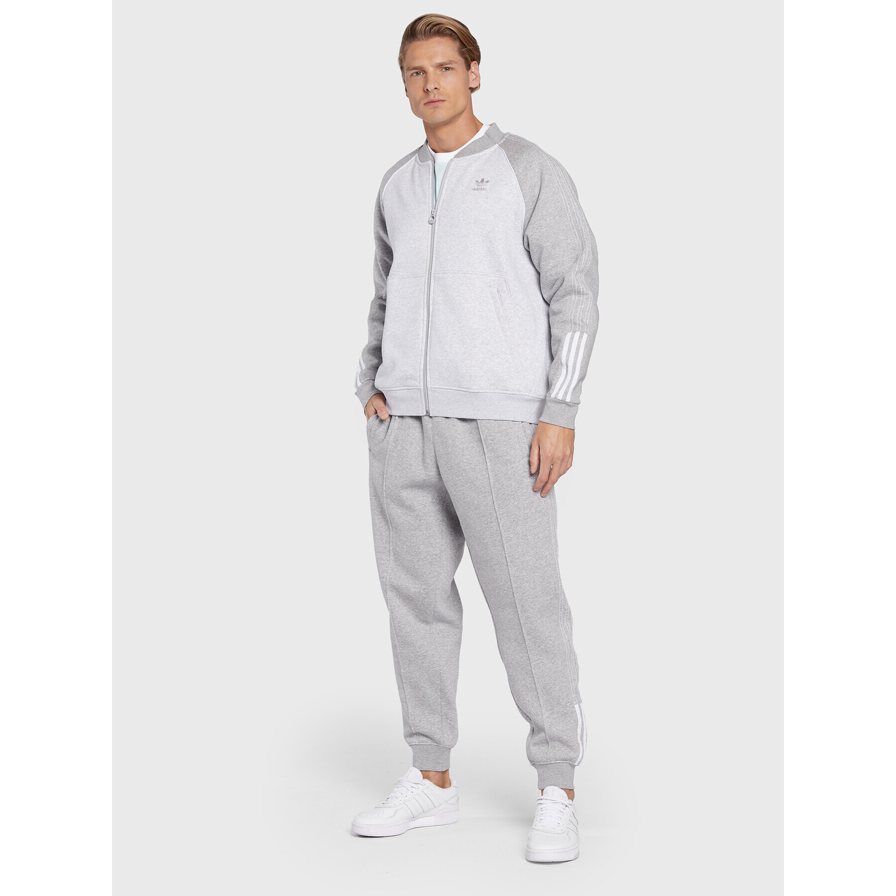 adidas Суитшърт Fleece Sst HI2995 Сив Relaxed Fit - Pepit.bg