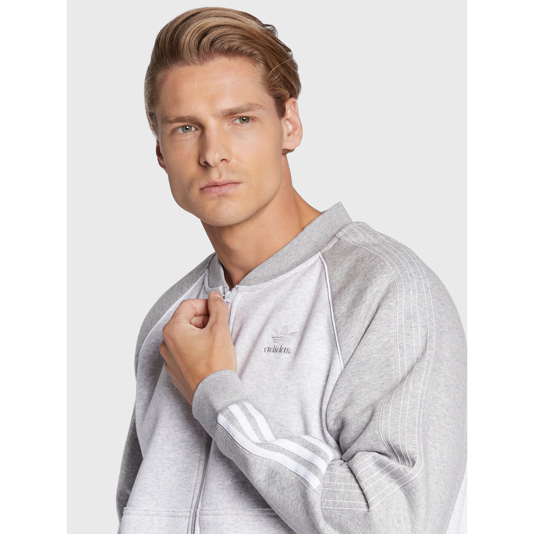 adidas Суитшърт Fleece Sst HI2995 Сив Relaxed Fit - Pepit.bg