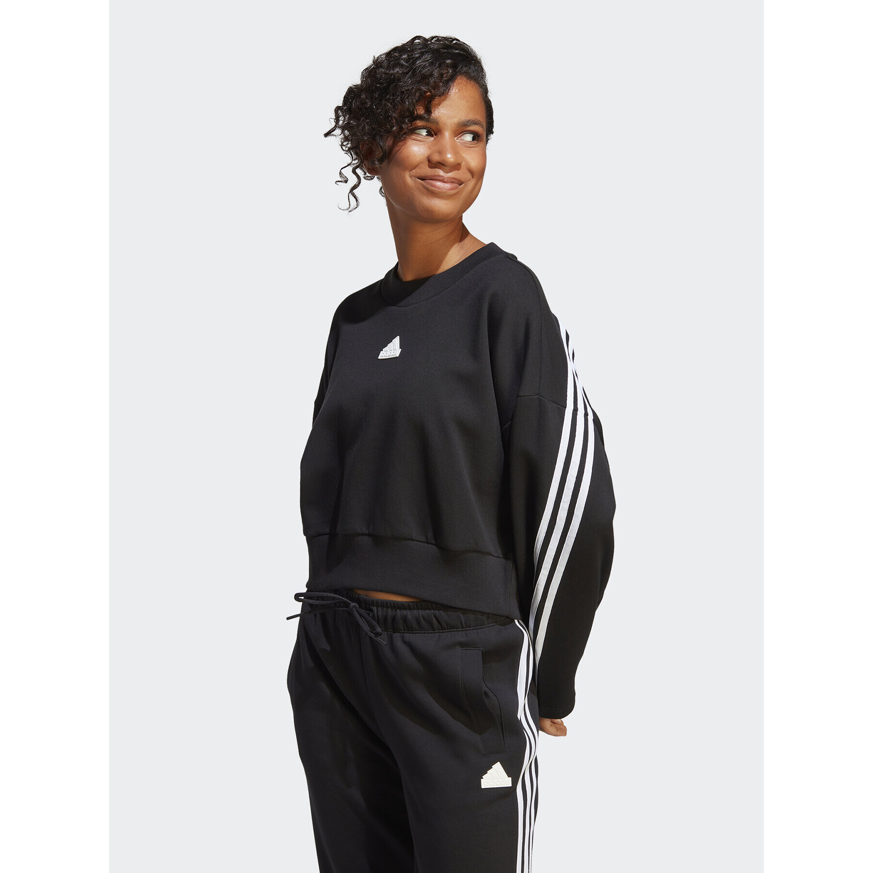 adidas Суитшърт Future Icons IB8494 Черен Loose Fit - Pepit.bg