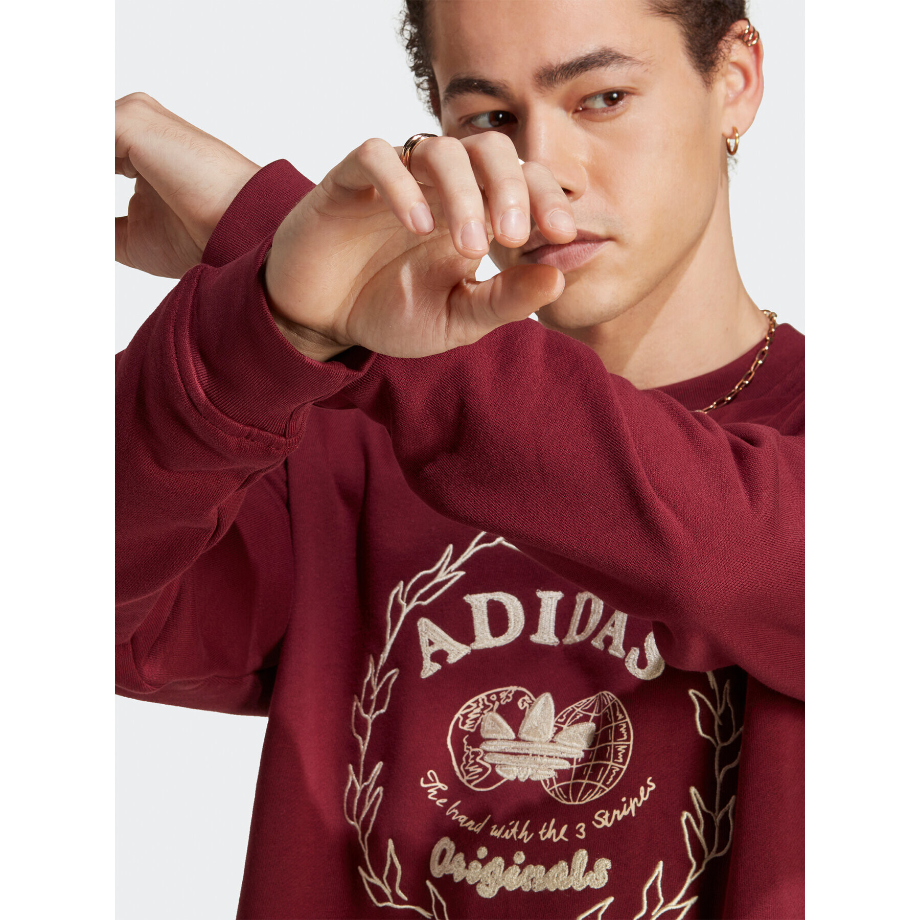 adidas Суитшърт Graphics Archive Crew Sweatshirt IC5770 Червен Regular Fit - Pepit.bg