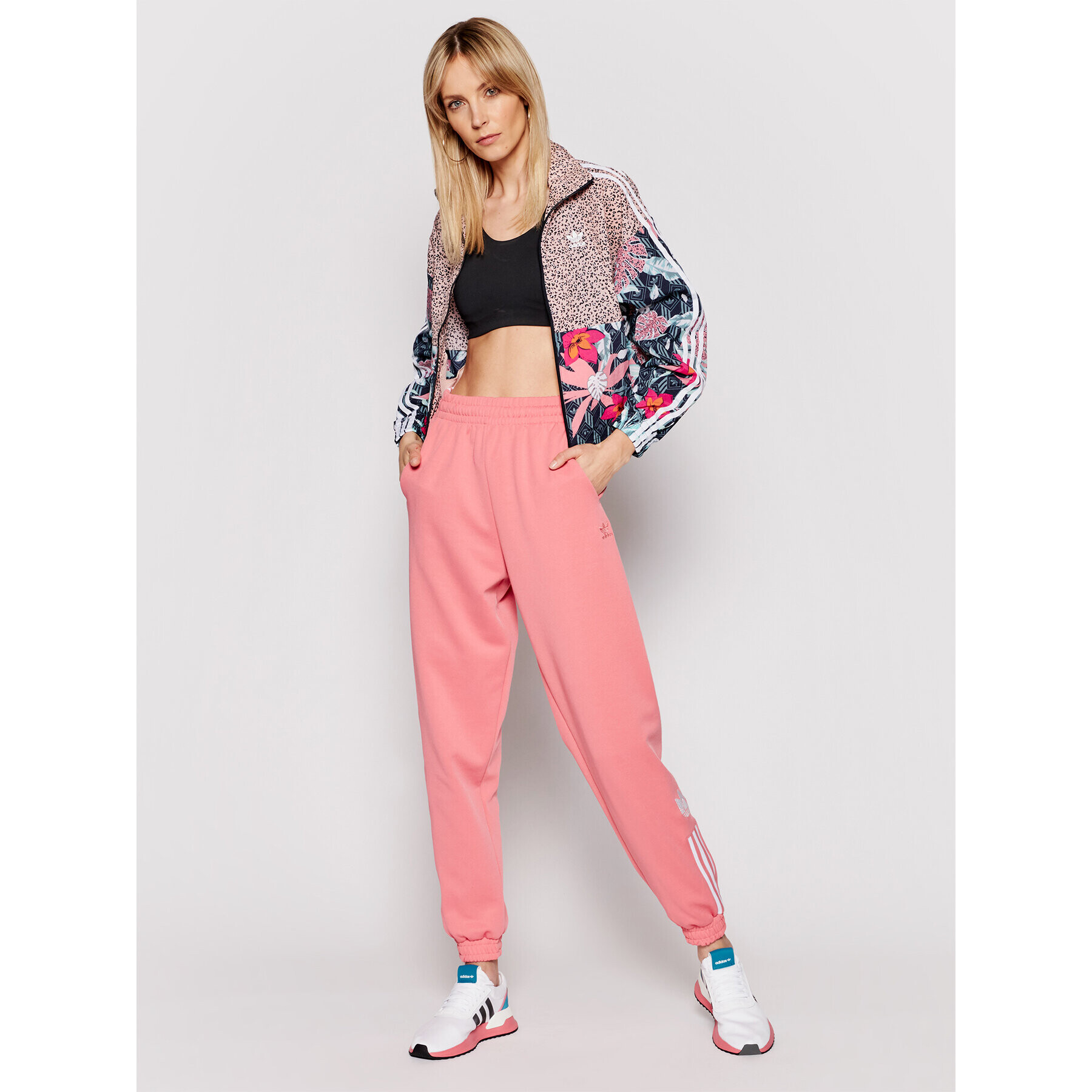 adidas Суитшърт HER Studio London GN3601 Цветен Regular Fit - Pepit.bg