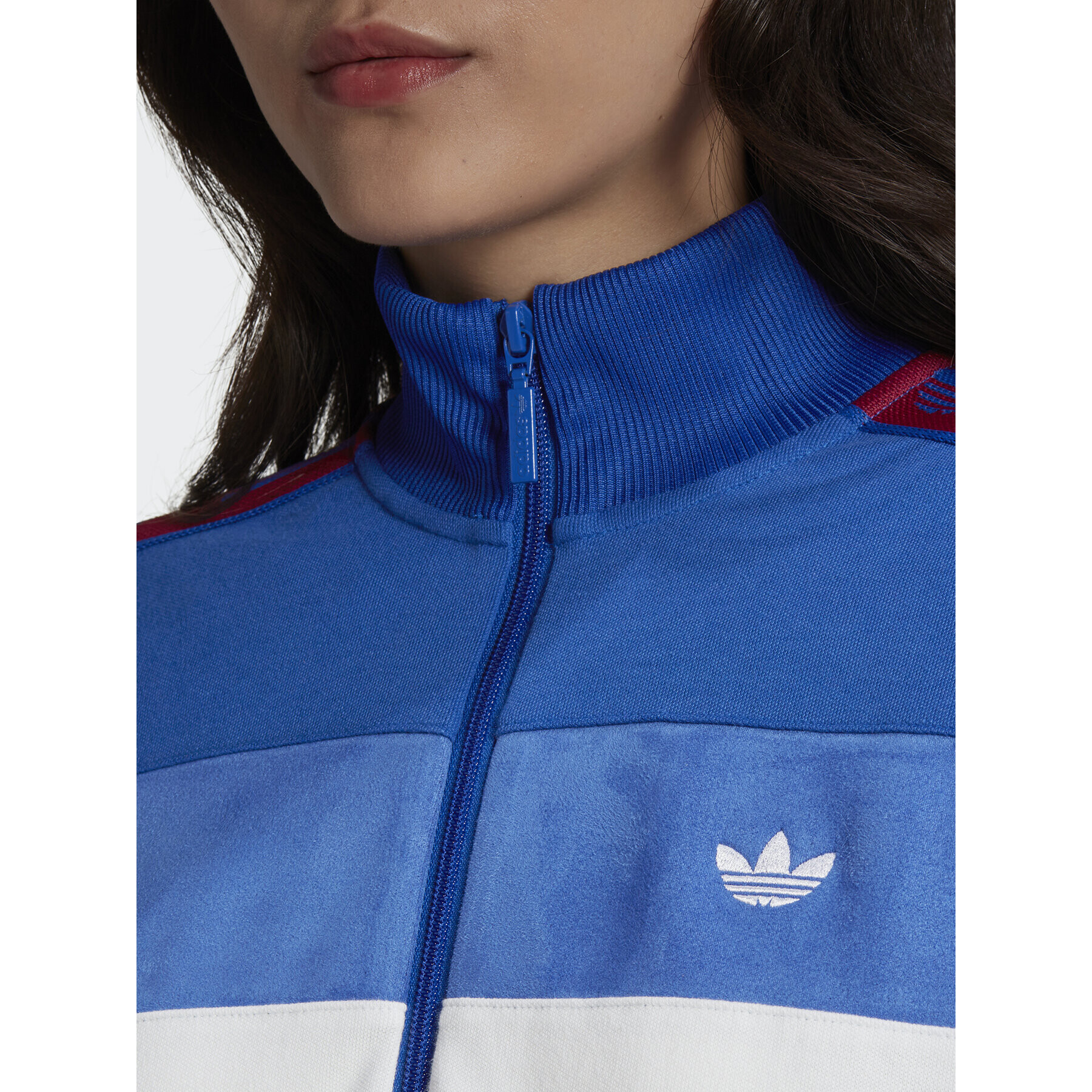 adidas Суитшърт HM1526 Син Relaxed Fit - Pepit.bg