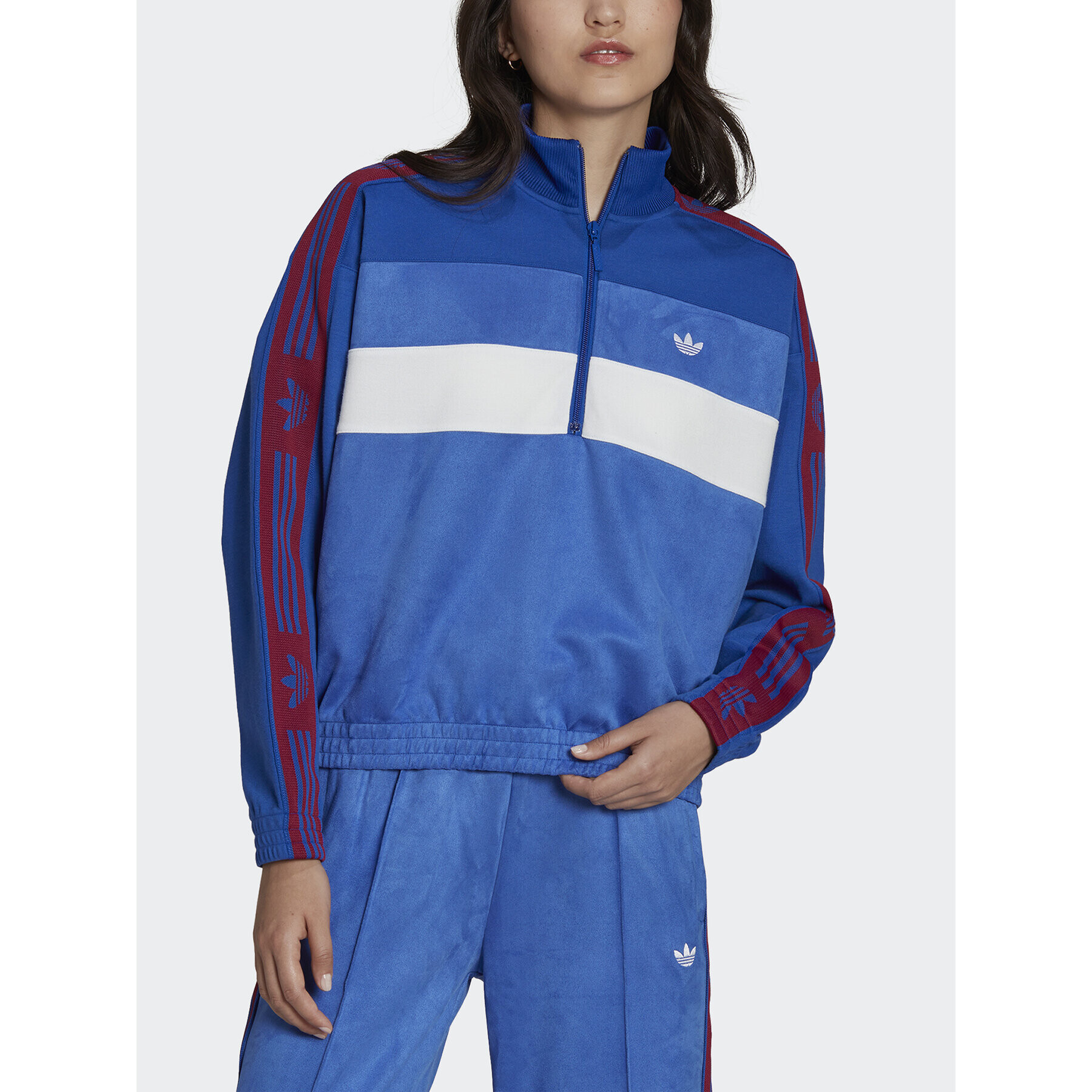 adidas Суитшърт HM1526 Син Relaxed Fit - Pepit.bg