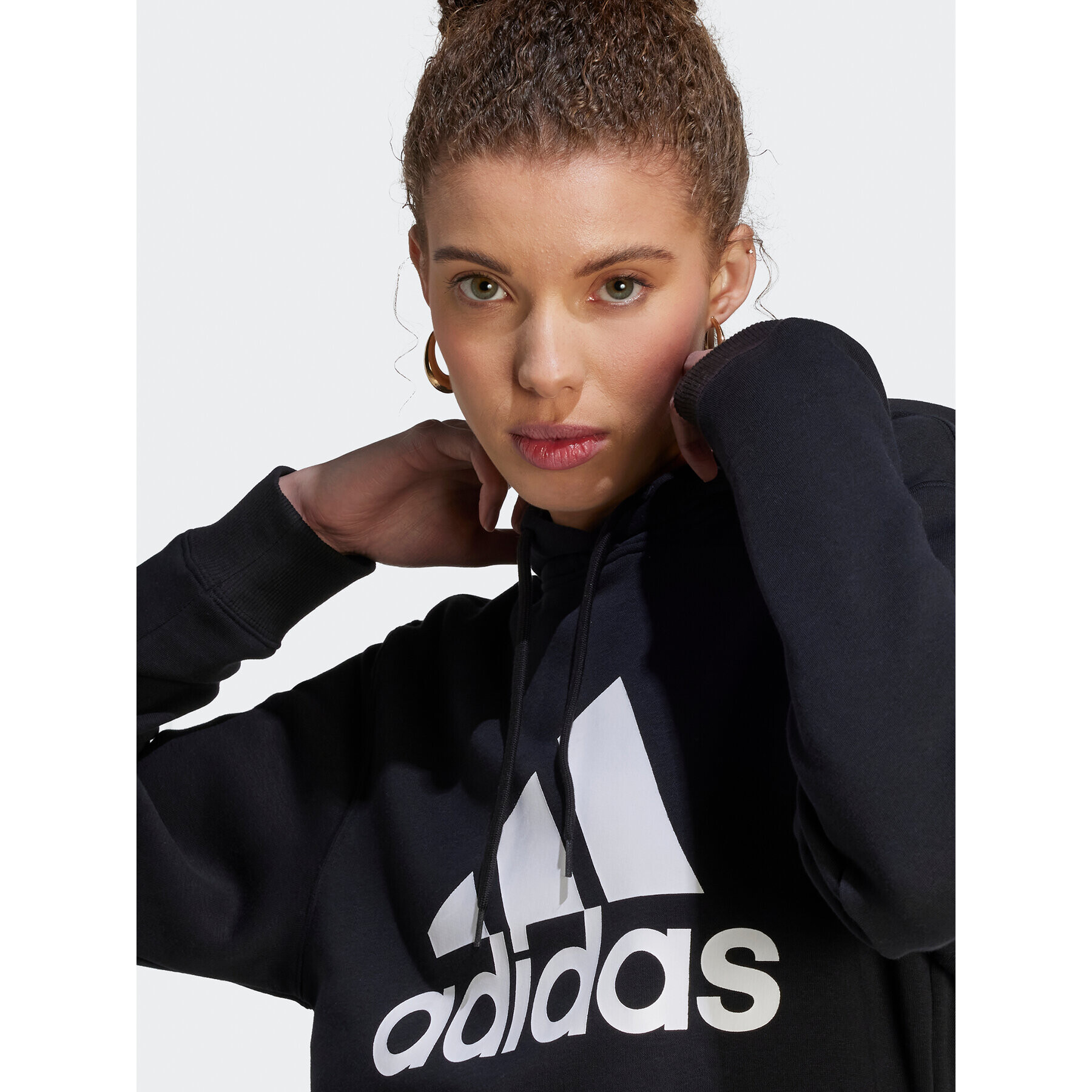 adidas Суитшърт HZ2984 Черен Regular Fit - Pepit.bg