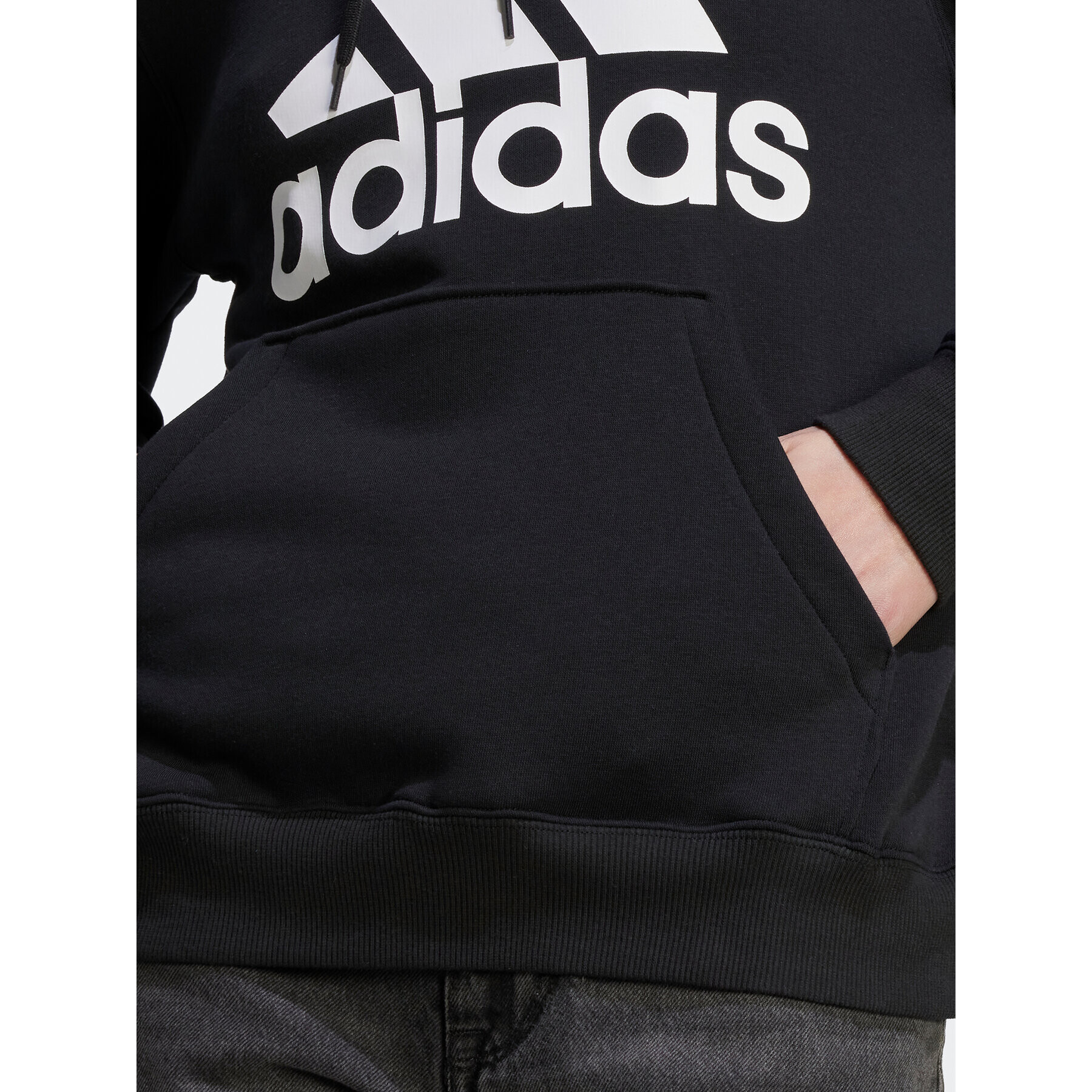 adidas Суитшърт HZ2984 Черен Regular Fit - Pepit.bg