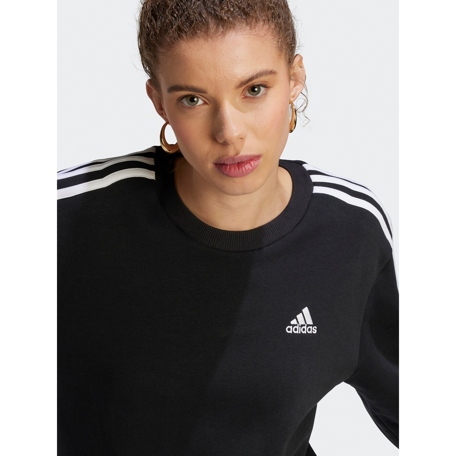 adidas Суитшърт HZ5744 Черен Regular Fit - Pepit.bg