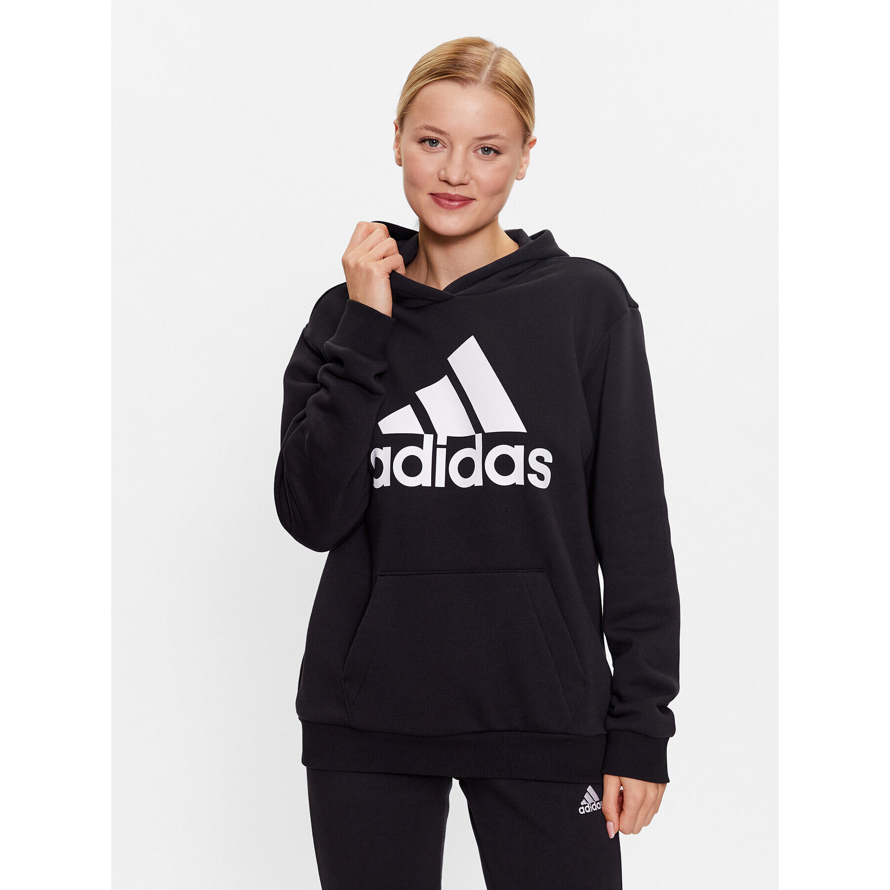 adidas Суитшърт HZ5804 Черен Loose Fit - Pepit.bg